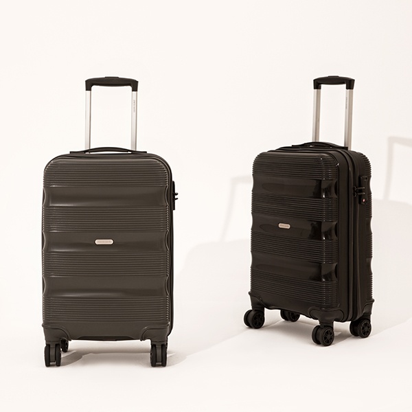 Ceketleri pantolonları saracak şekilde katlayın.