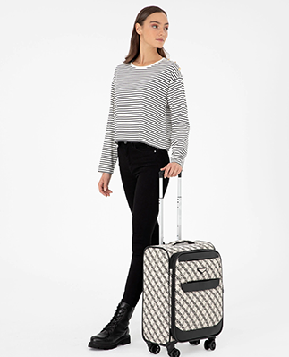 Beklenen Tatile Giderken Valiziniz Nasıl Olmalı?