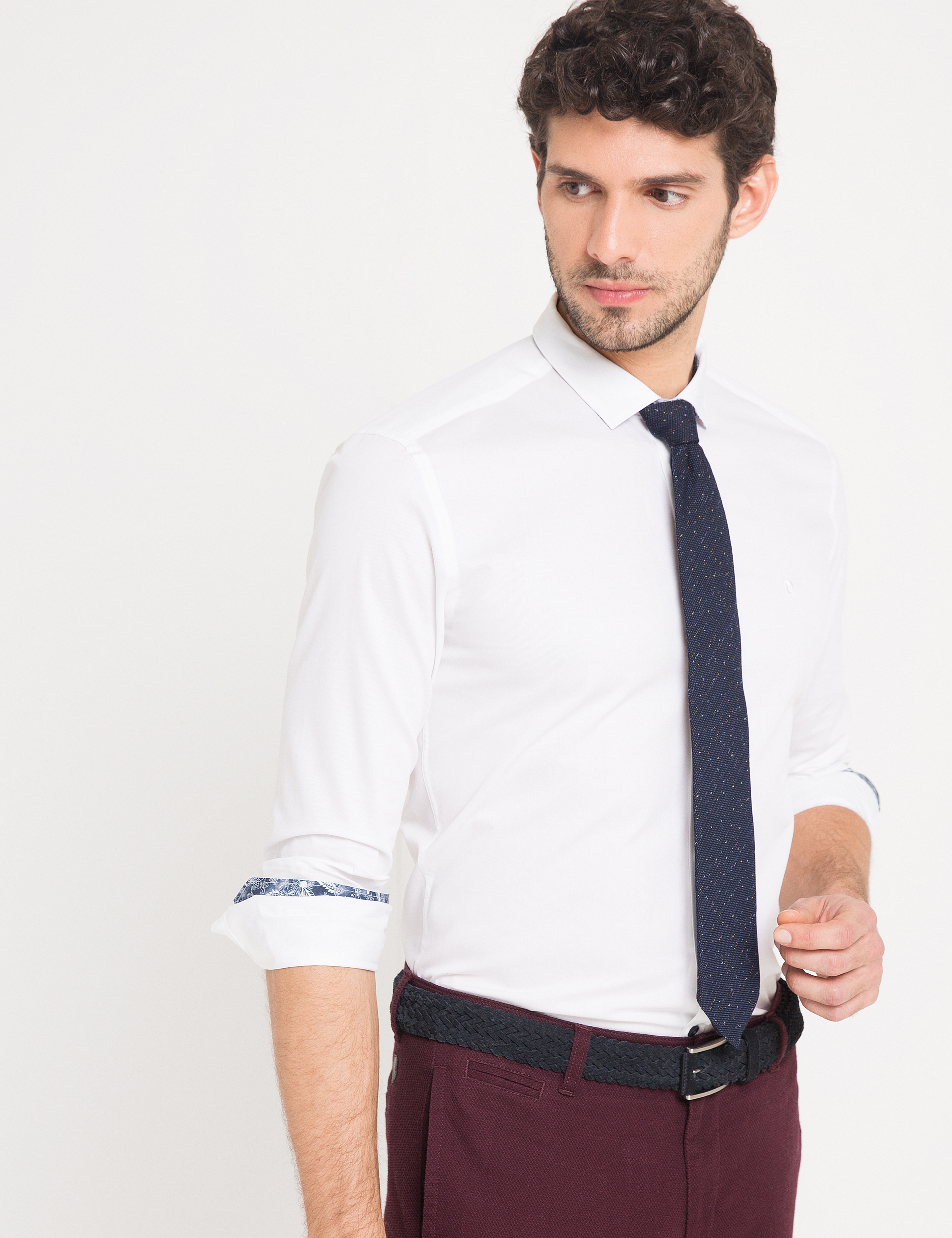 Beyaz Slim Fit Gömlek
