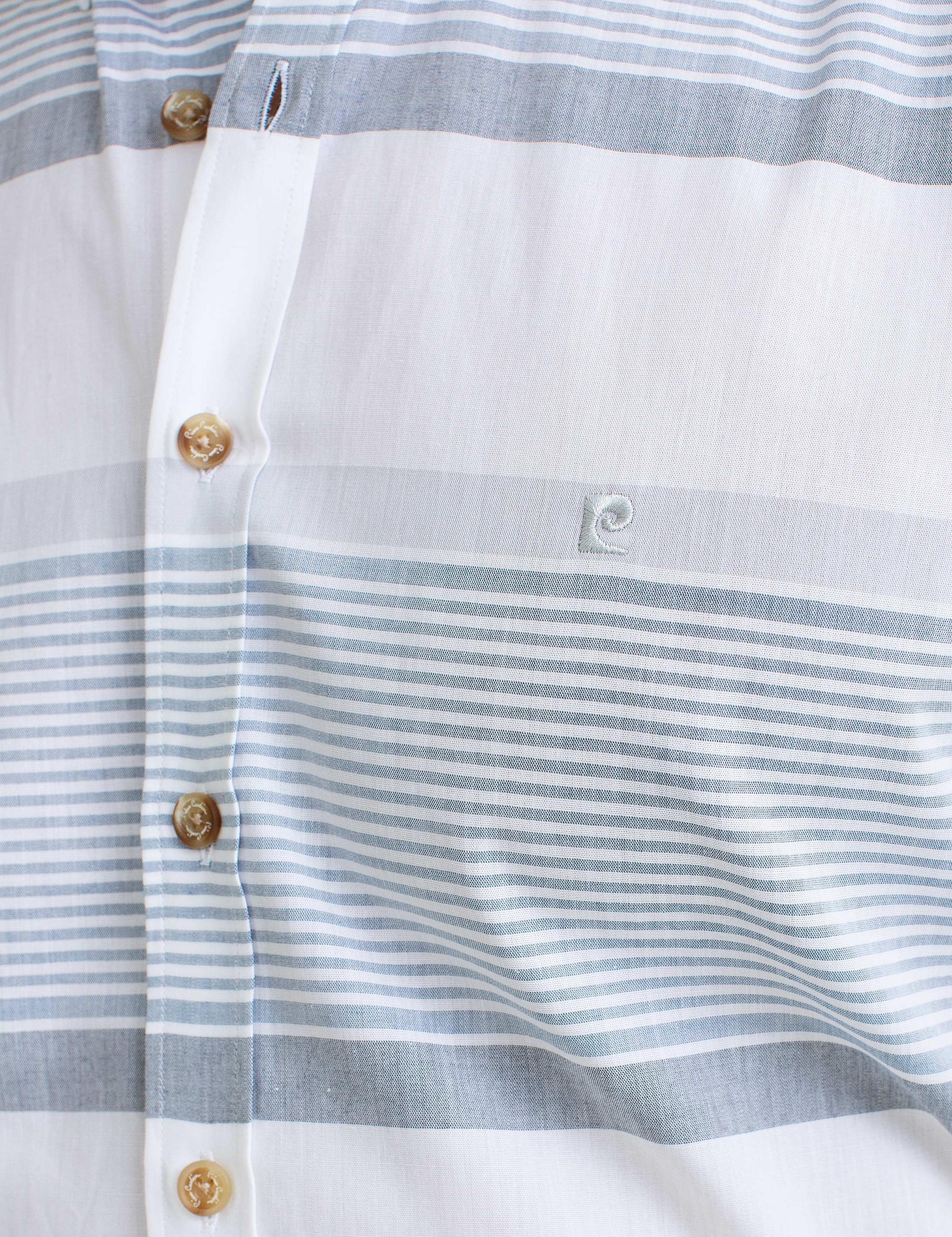 Mavi Detaylı Beyaz Slim Fit Kısakol Gömlek