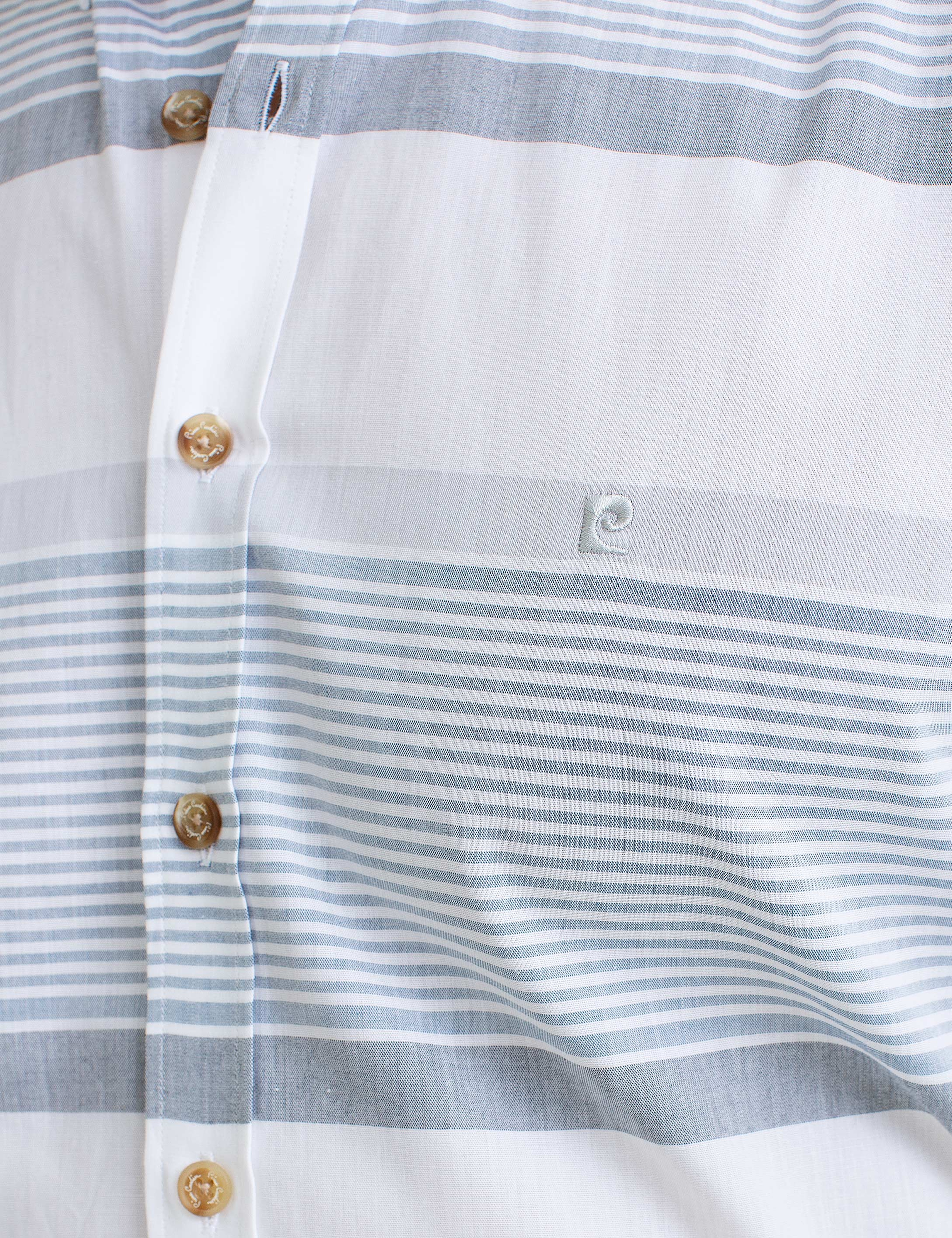 Mavi Detaylı Beyaz Slim Fit Kısakol Gömlek