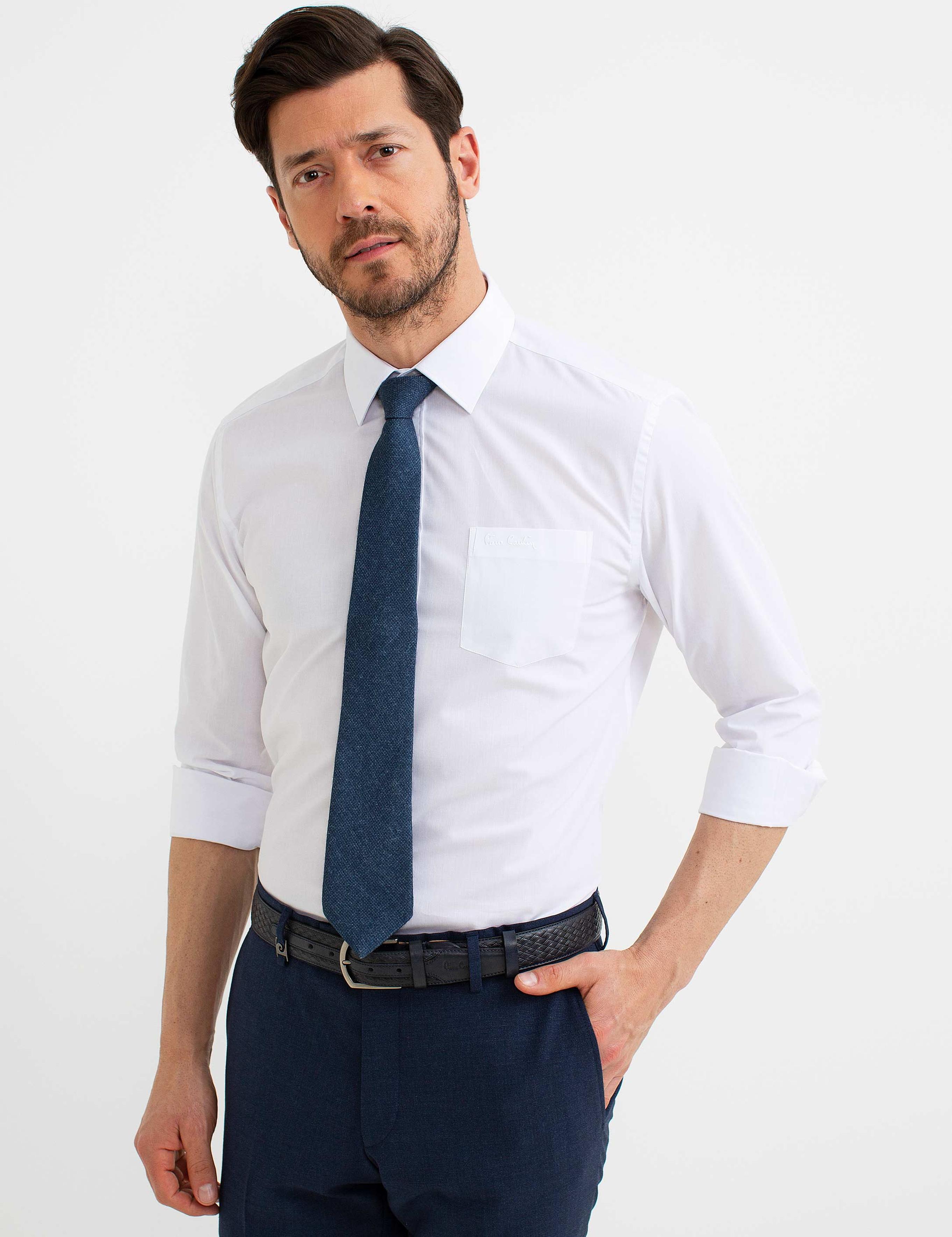 Beyaz Regular Fit Uzun Kollu Basic Gömlek