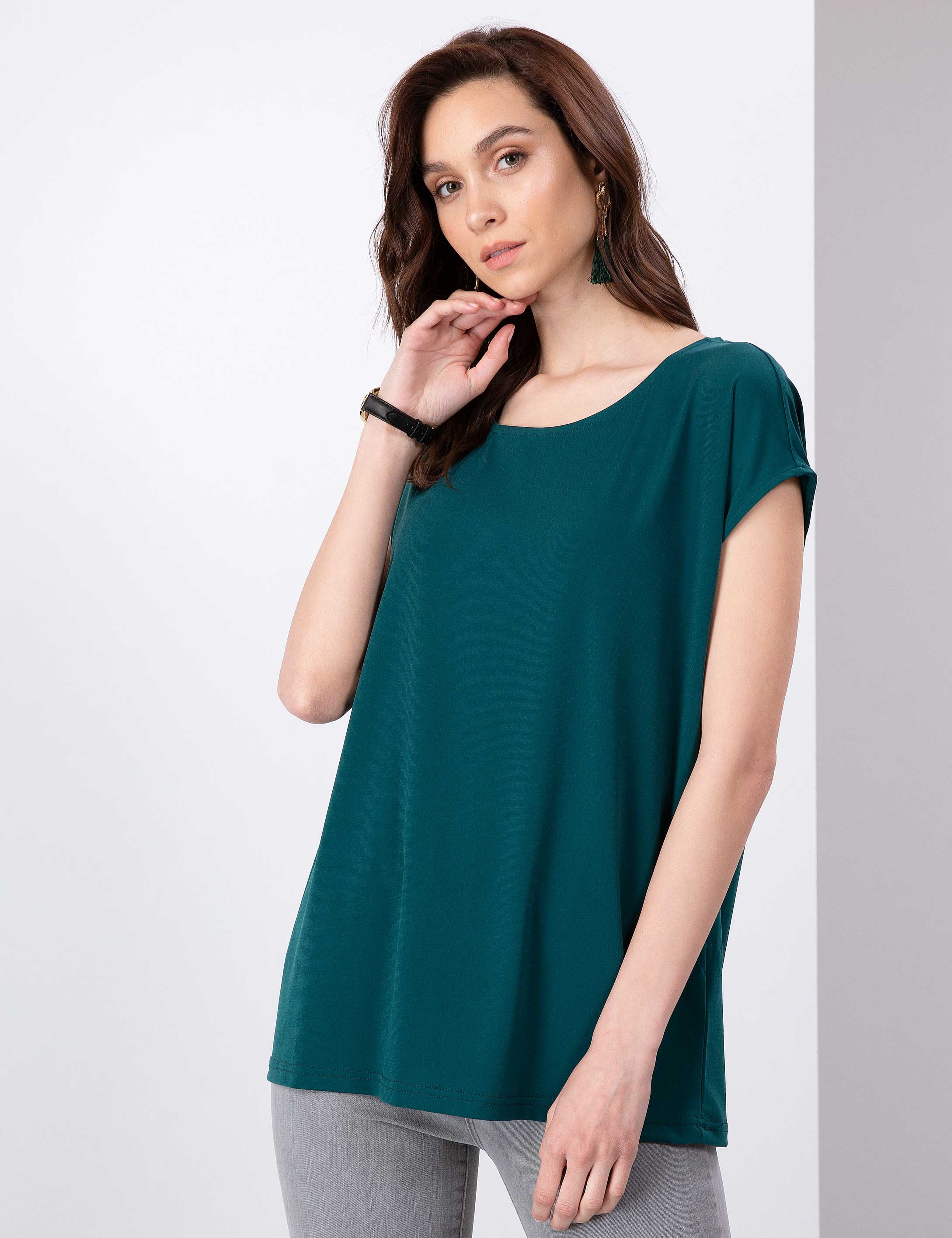 Zümrüt Yeşil Comfort Fit Kayık Yaka T-Shirt