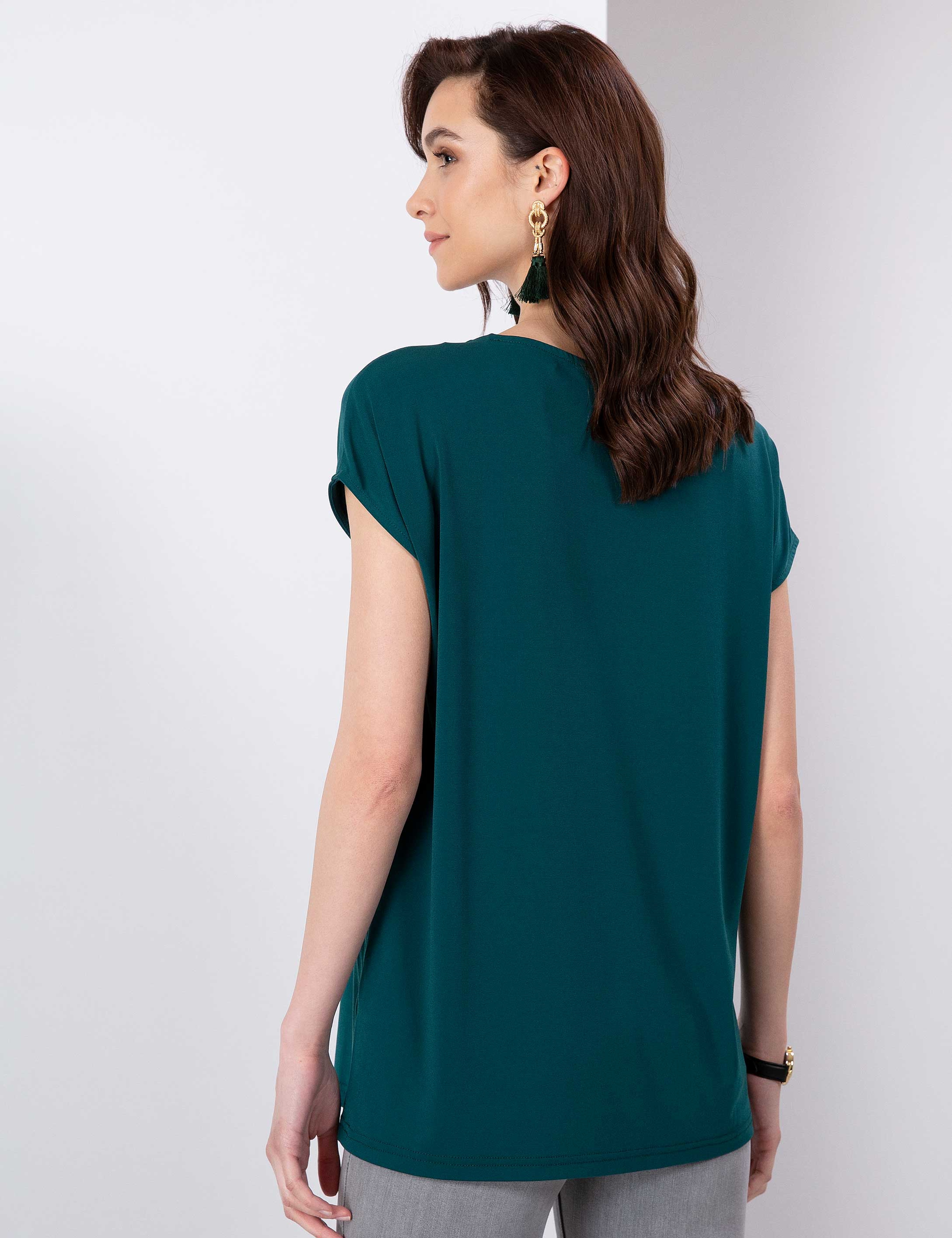 Zümrüt Yeşil Comfort Fit Kayık Yaka T-Shirt - Image 3
