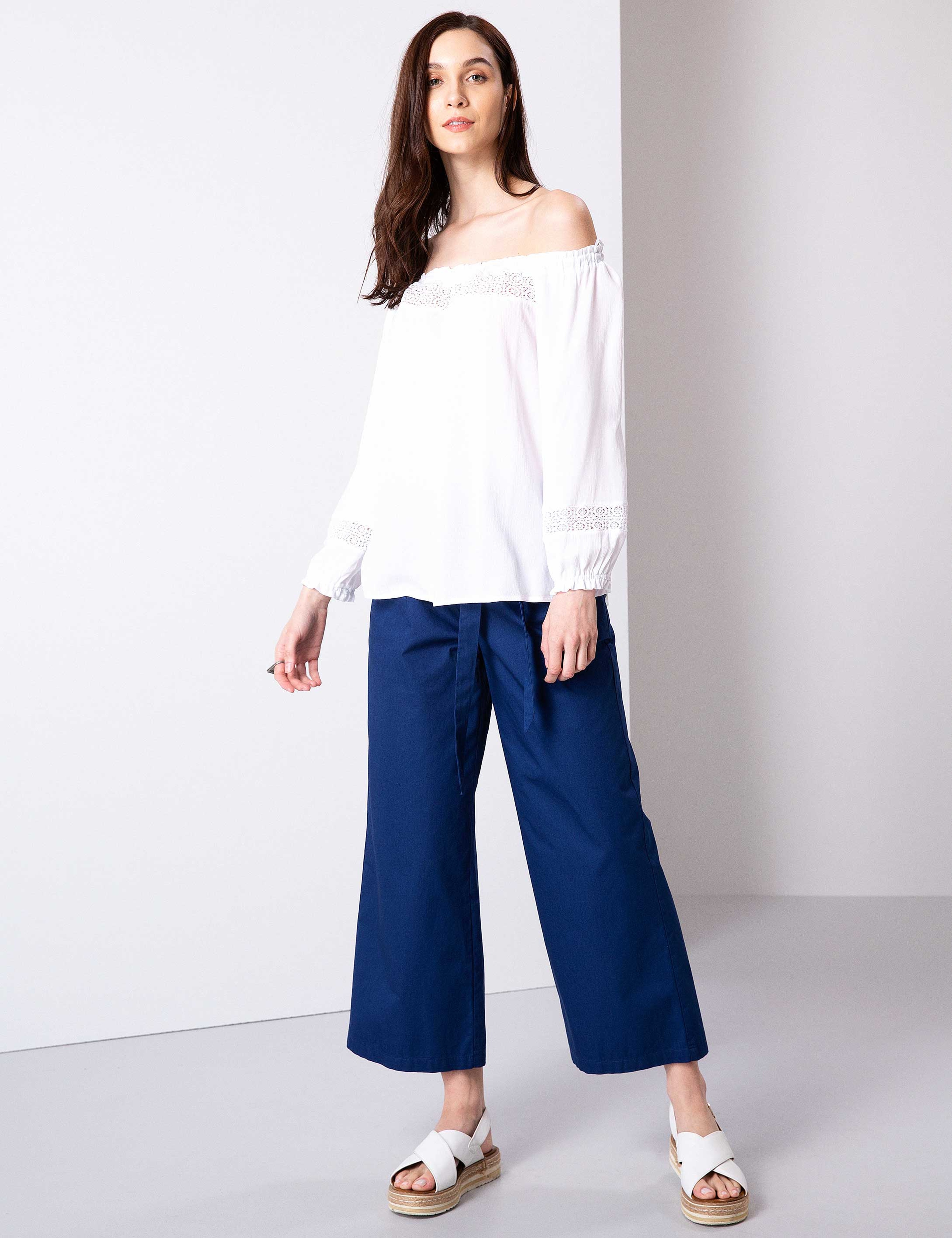 Beyaz Crop Top Bluz - Image 2