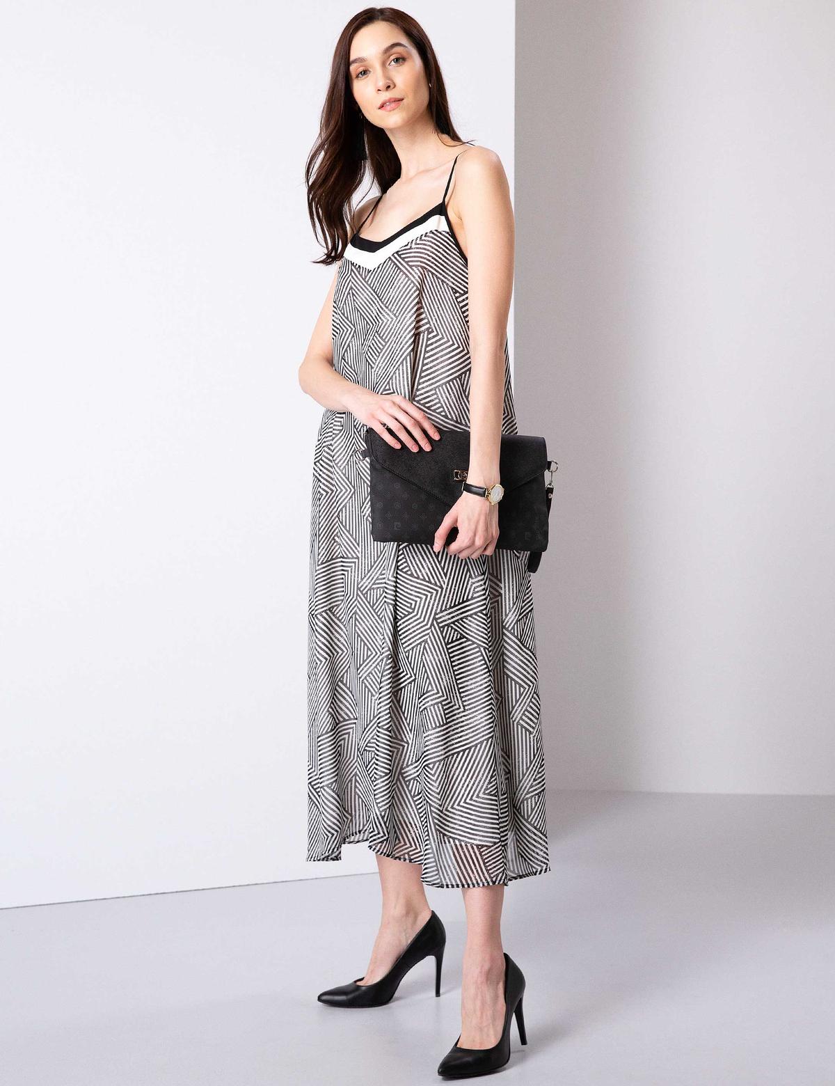 Siyah Rahat Kesim Dokuma Elbise - 50202577002