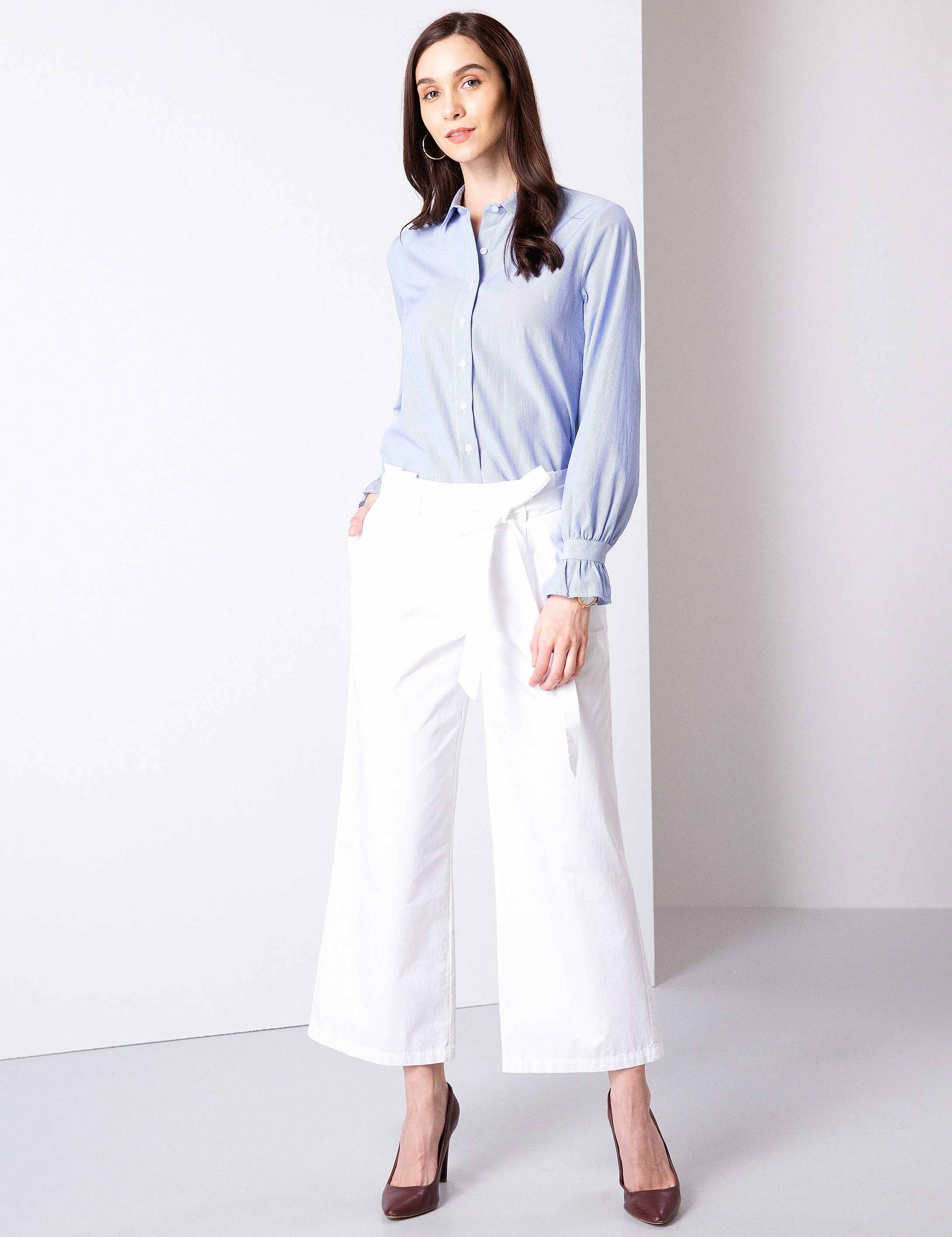 Beyaz Flare Fit Kumaş Pantolon - Image 1