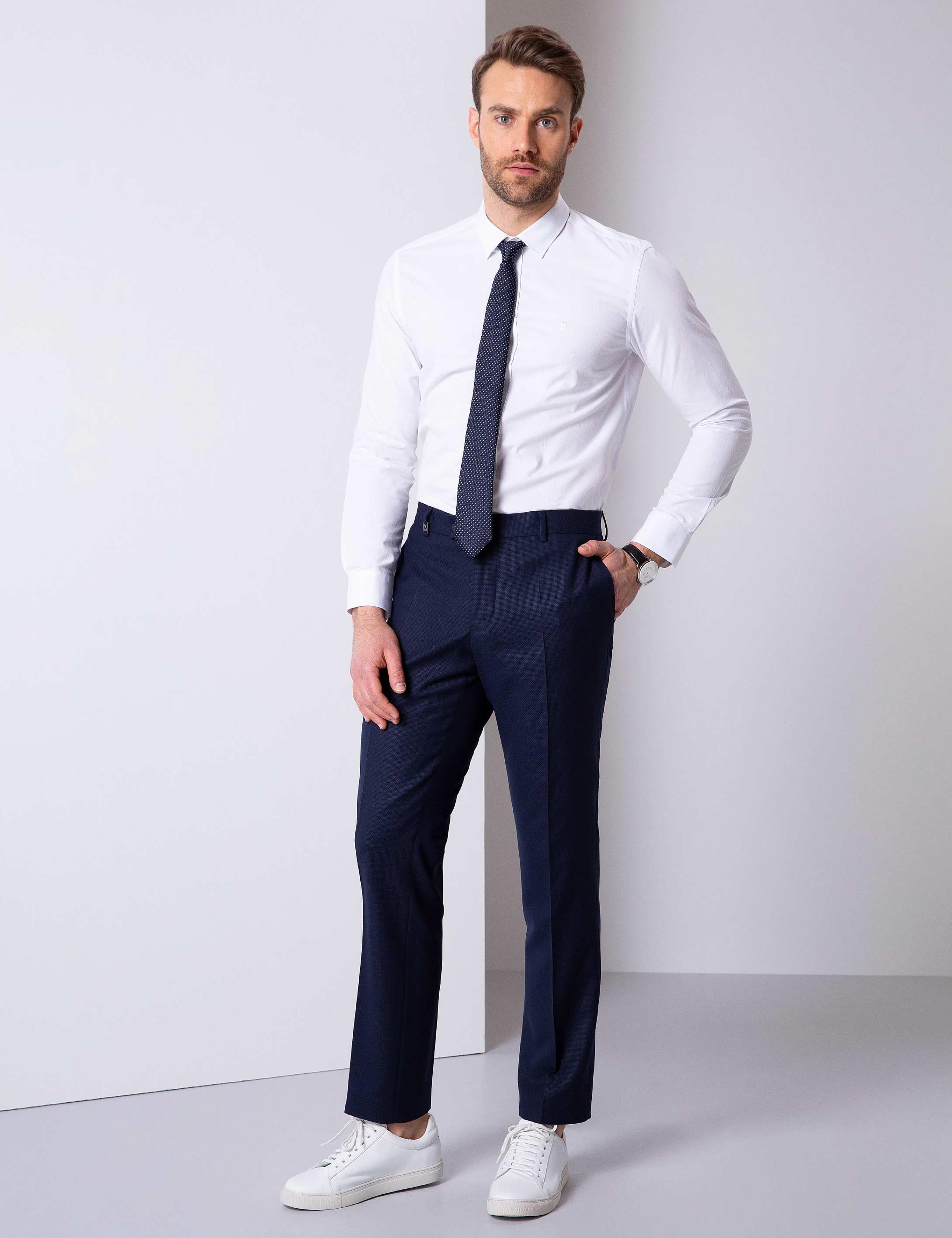 Beyaz Slim Fit Gömlek