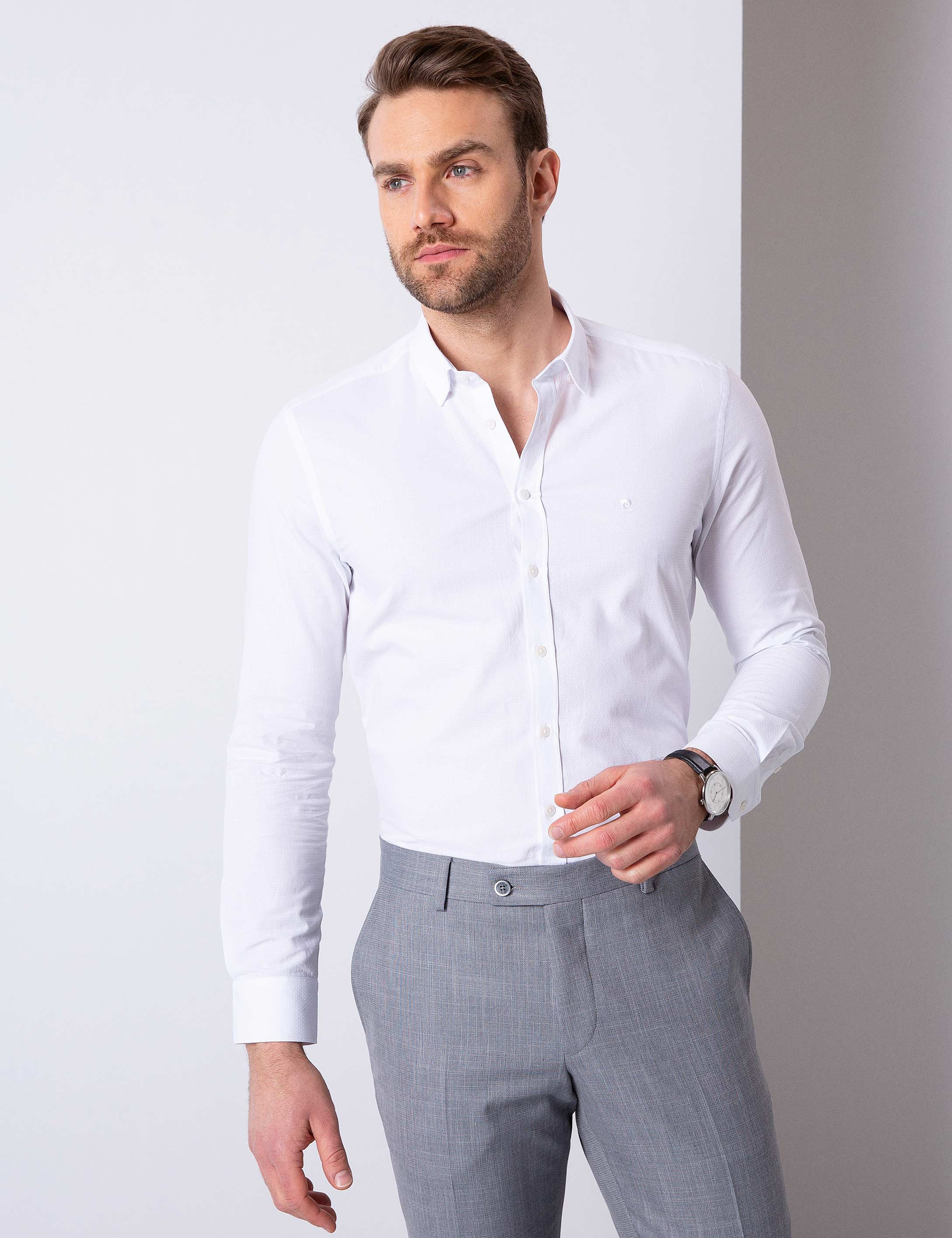 Beyaz Slim Fit Uzun Kollu Gömlek - Image 1