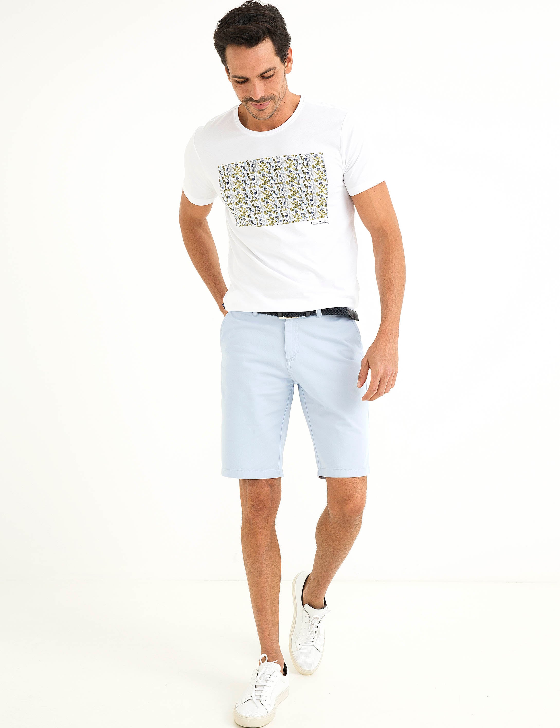 Mavi Standart Fit Bermuda Şort