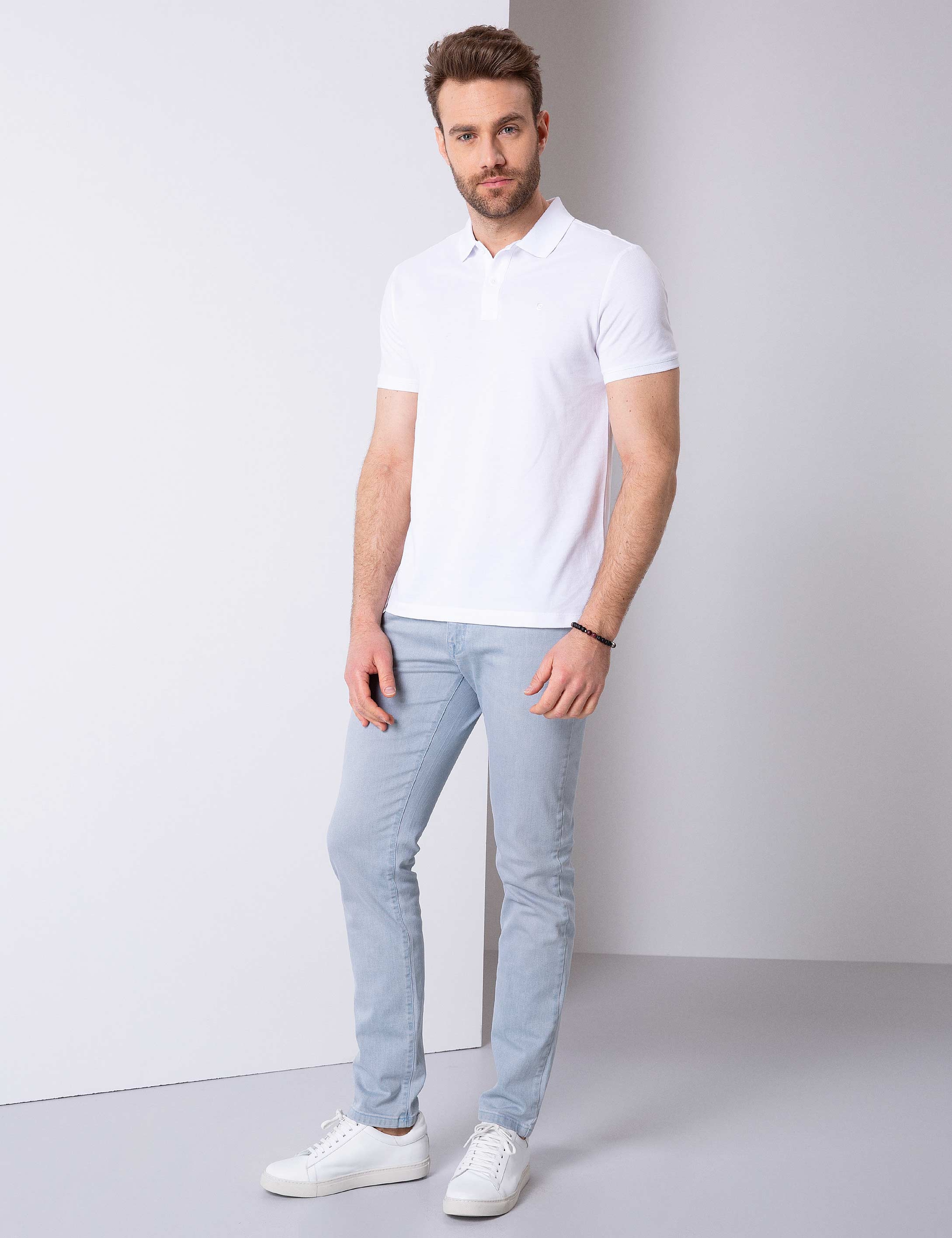Beyaz Slim Fit Polo Yaka Basic Tişört - Image 2