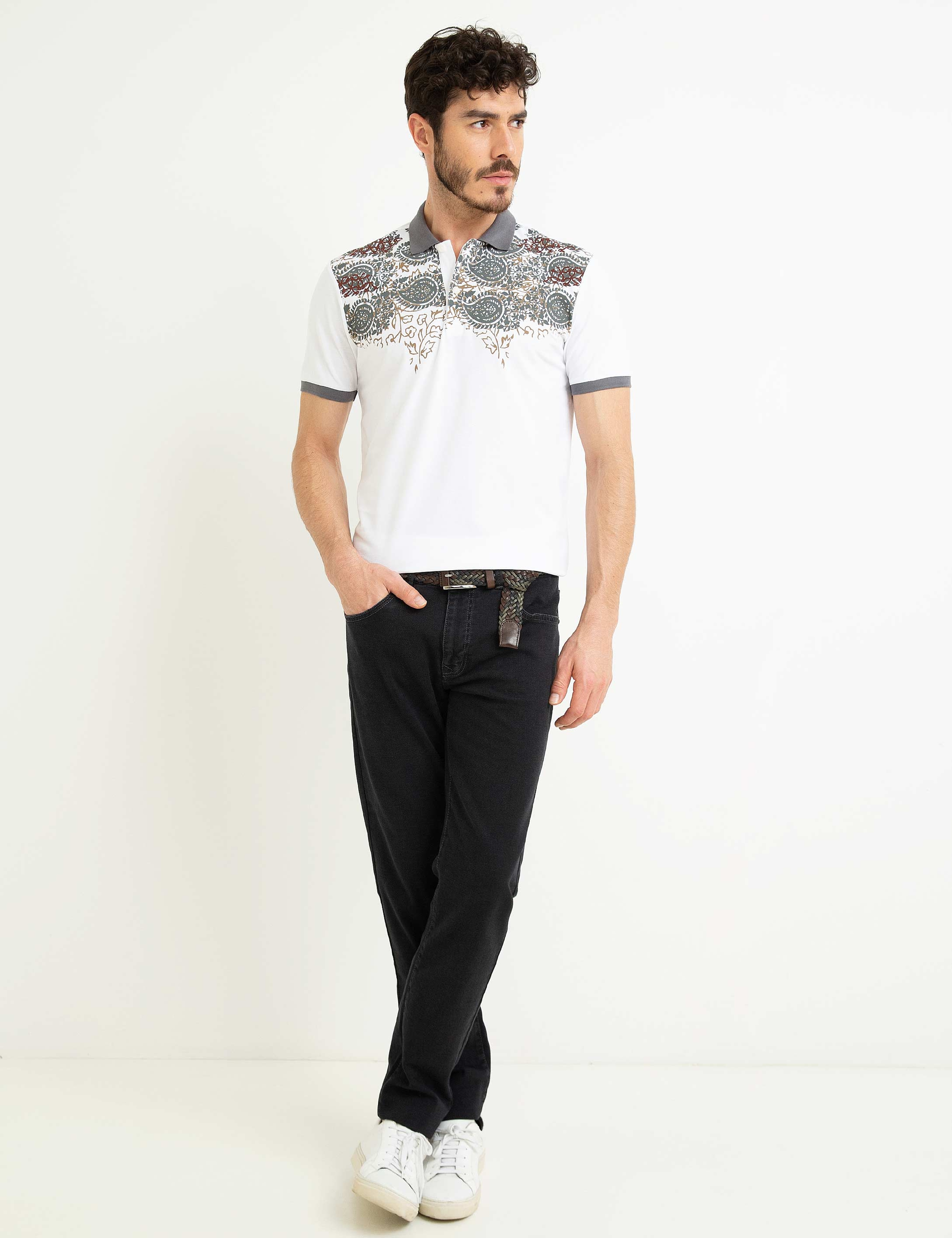 Beyaz Slim Fit Tişört - Image 3