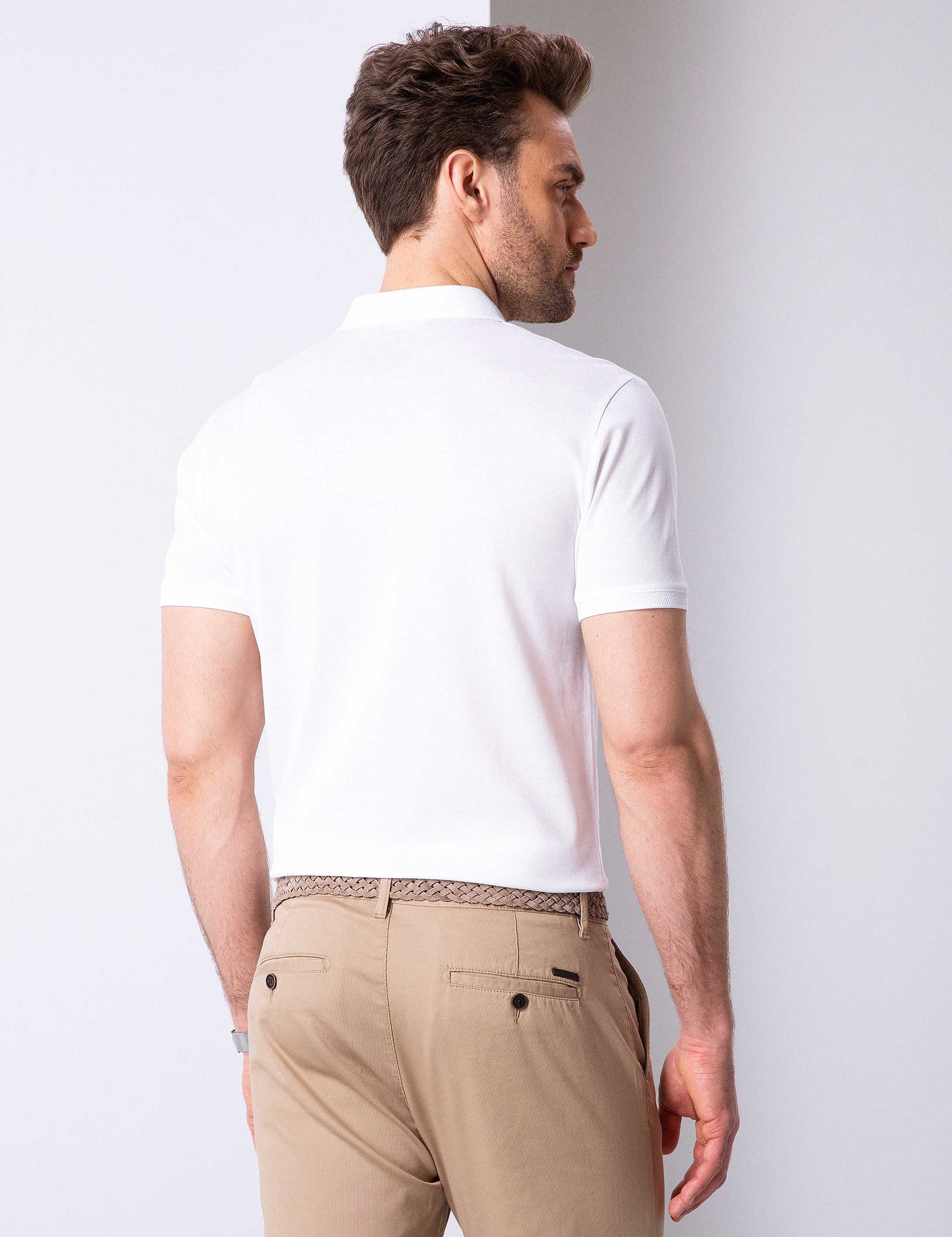 Beyaz Slim Fit Basic Tişört - Image 3