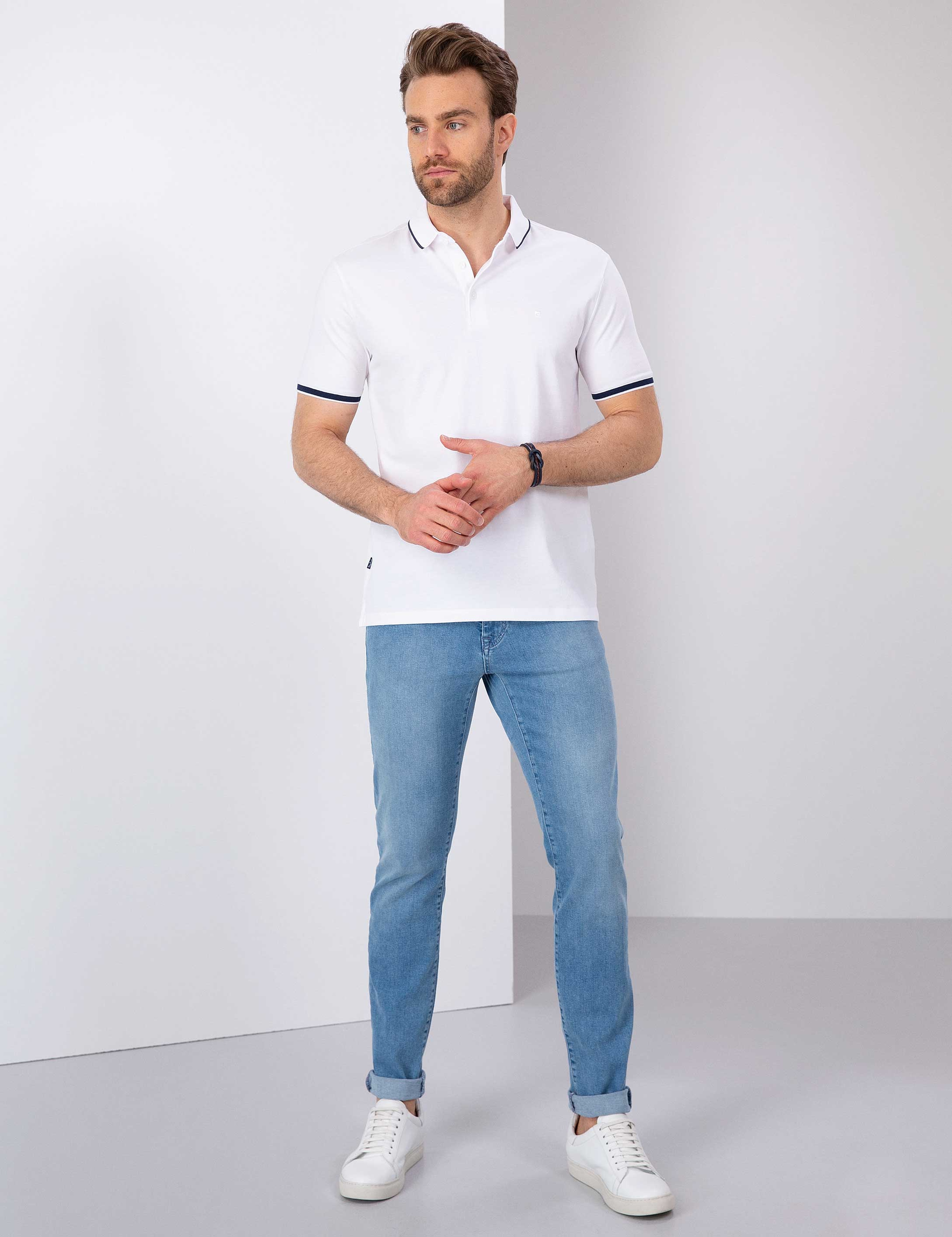 Beyaz Slim Fit Polo Yaka T-Shirt - Image 4