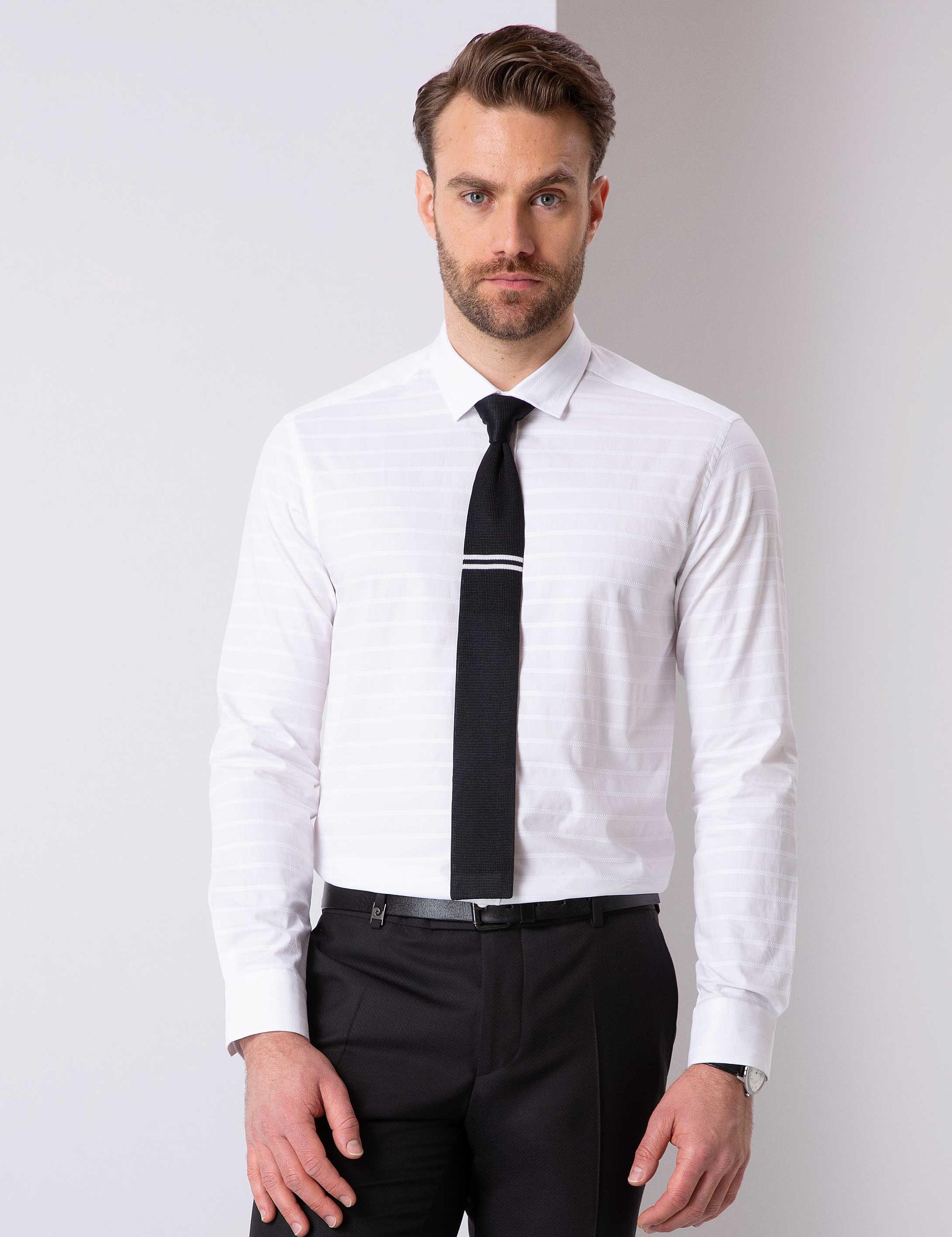 Beyaz Slim Fit Uzun Kollu Gömlek