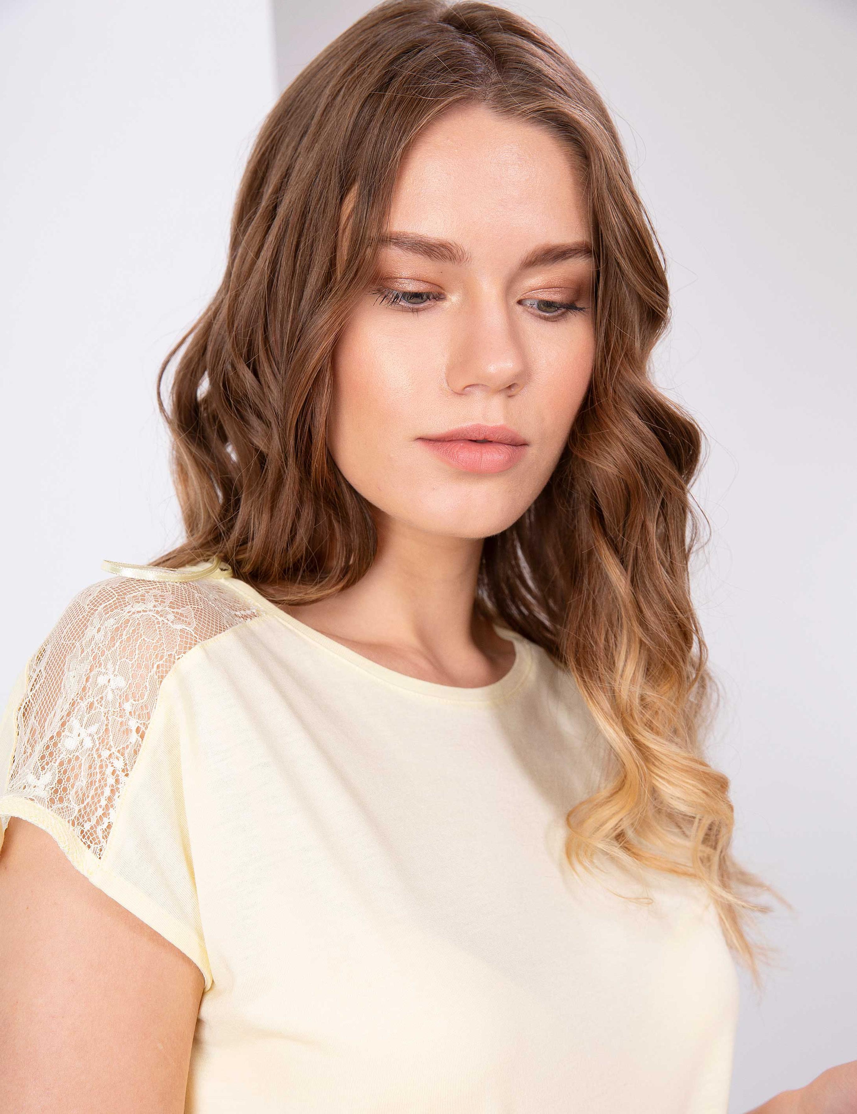 Açık Sarı Tişört