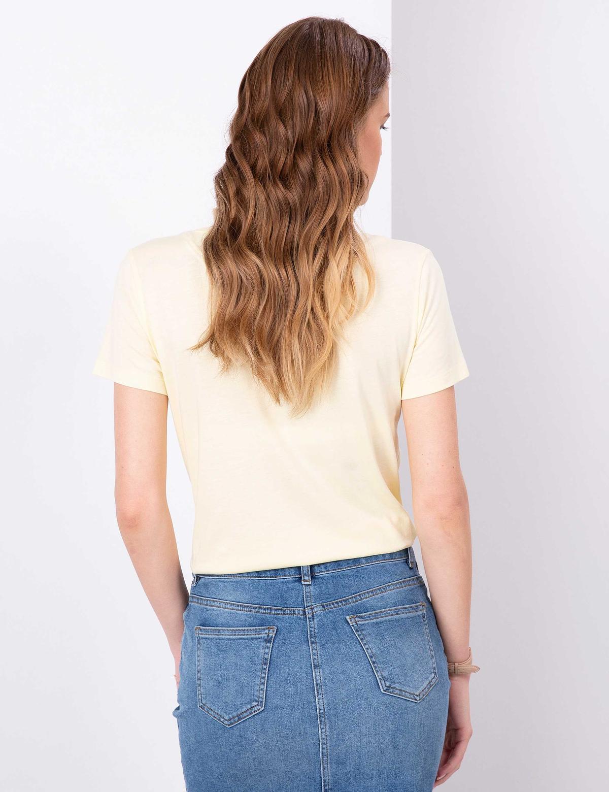 Açık Sarı Bisiklet Yaka Tişört - 50200752049