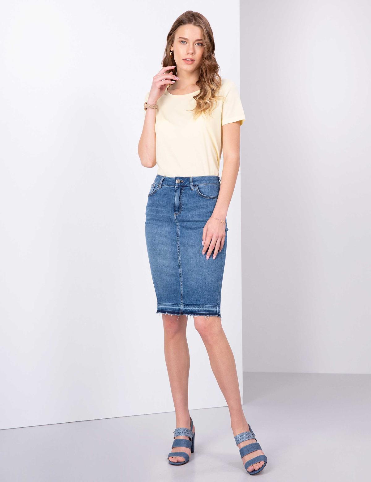 Açık Sarı Bisiklet Yaka Tişört - 50200752049