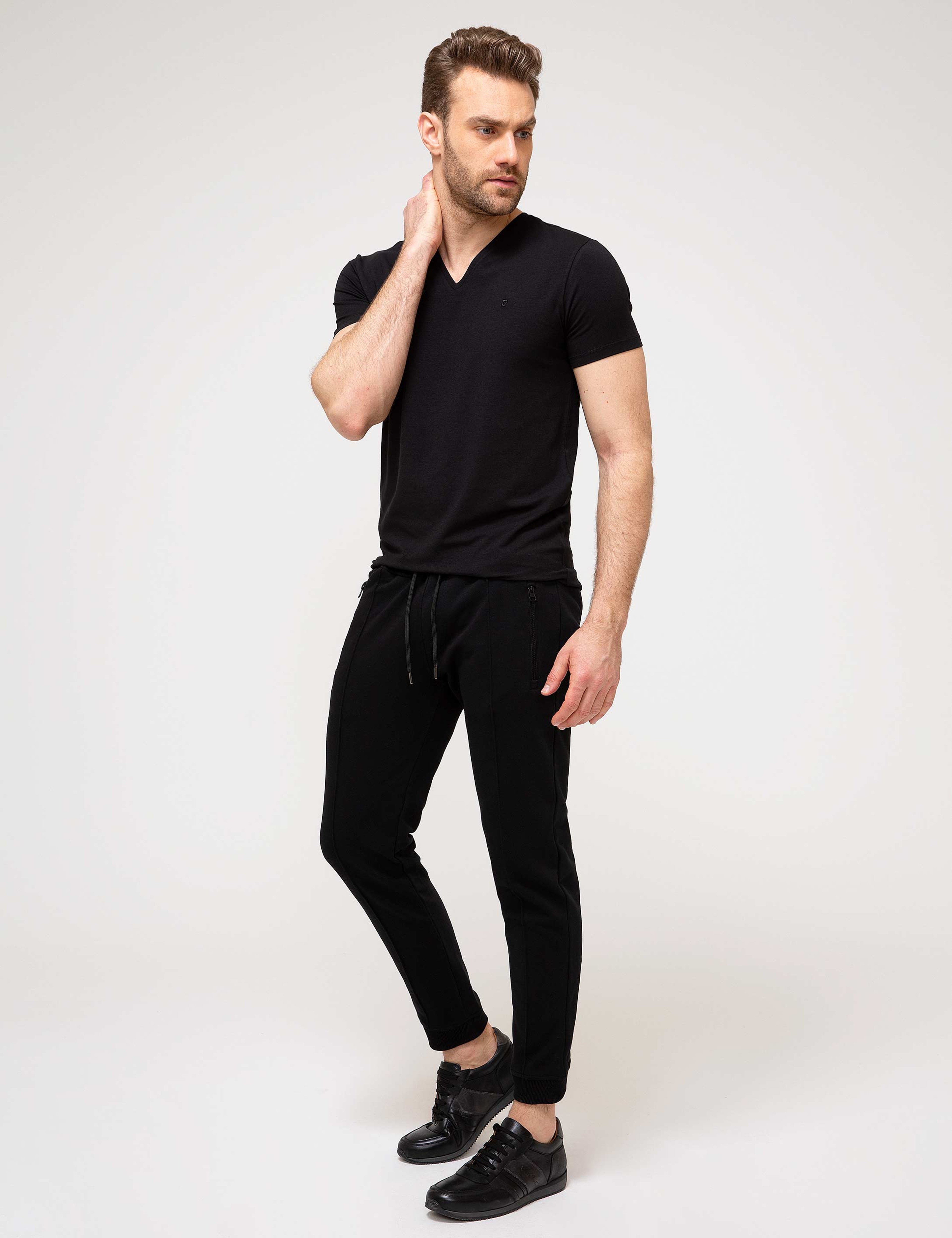 Siyah Standart Fit Eşofman Altı - Image 2