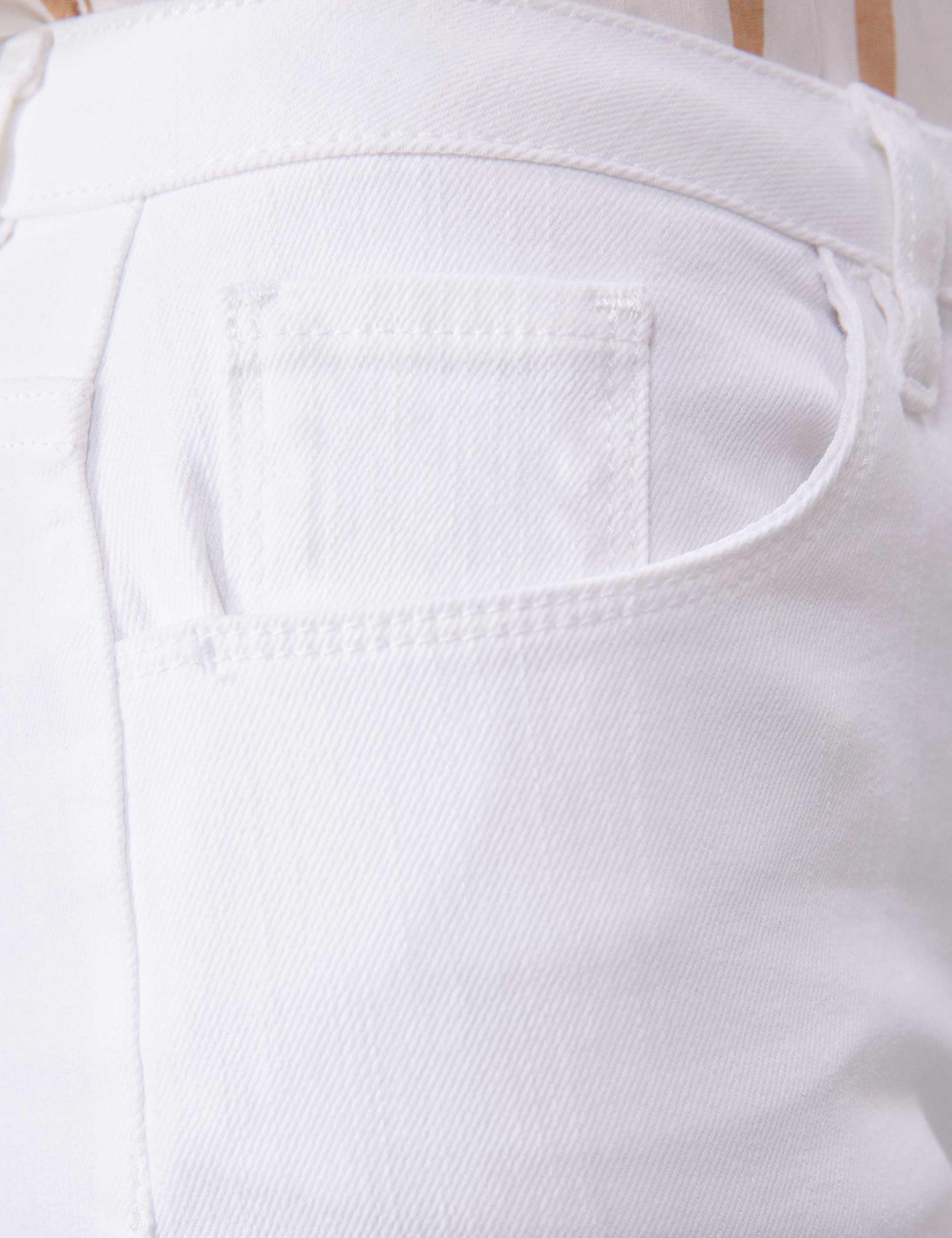 Beyaz Mom Fit Jean Pantolon