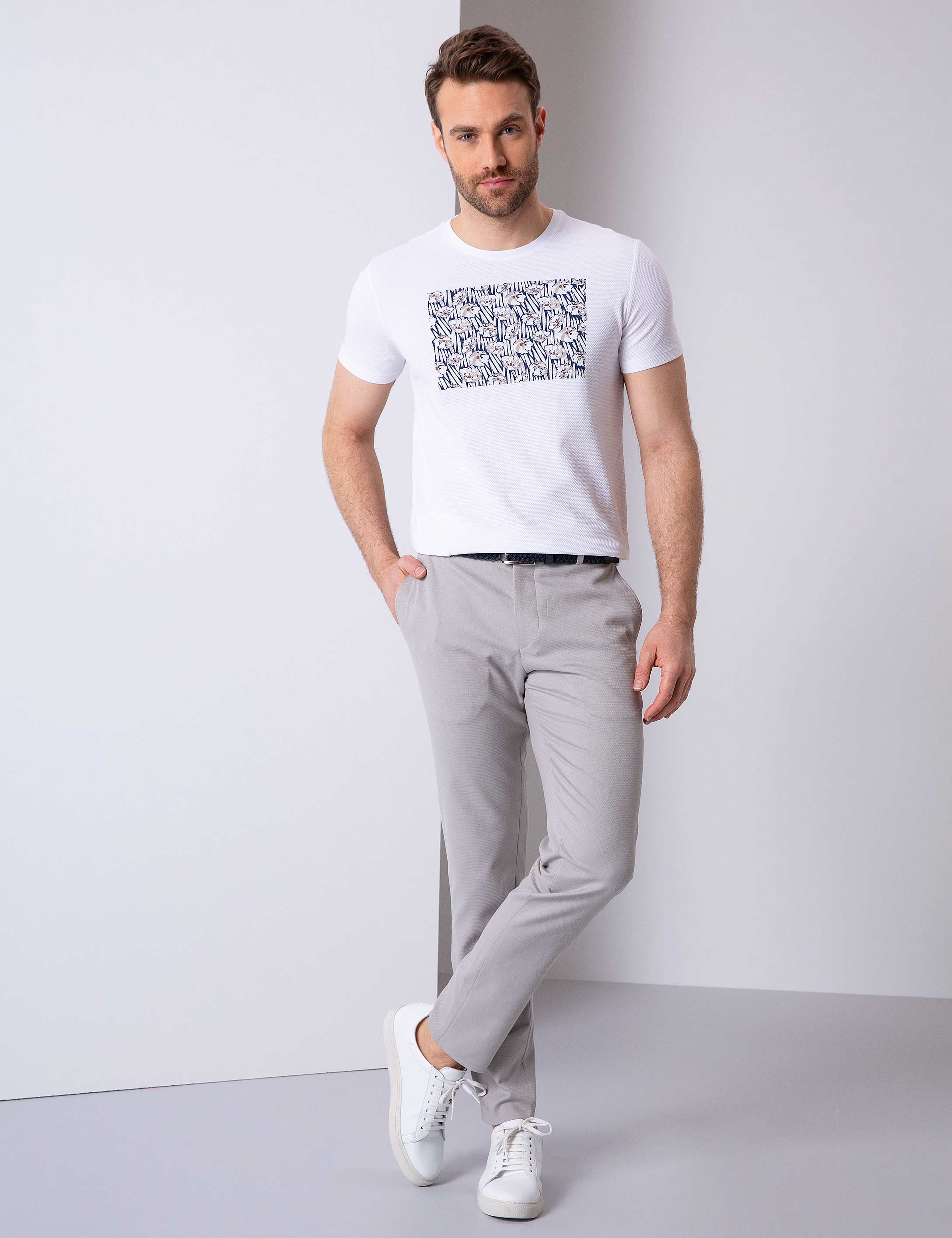 Beyaz Slim Fit Bisiklet Yaka T-Shirt - Image 3