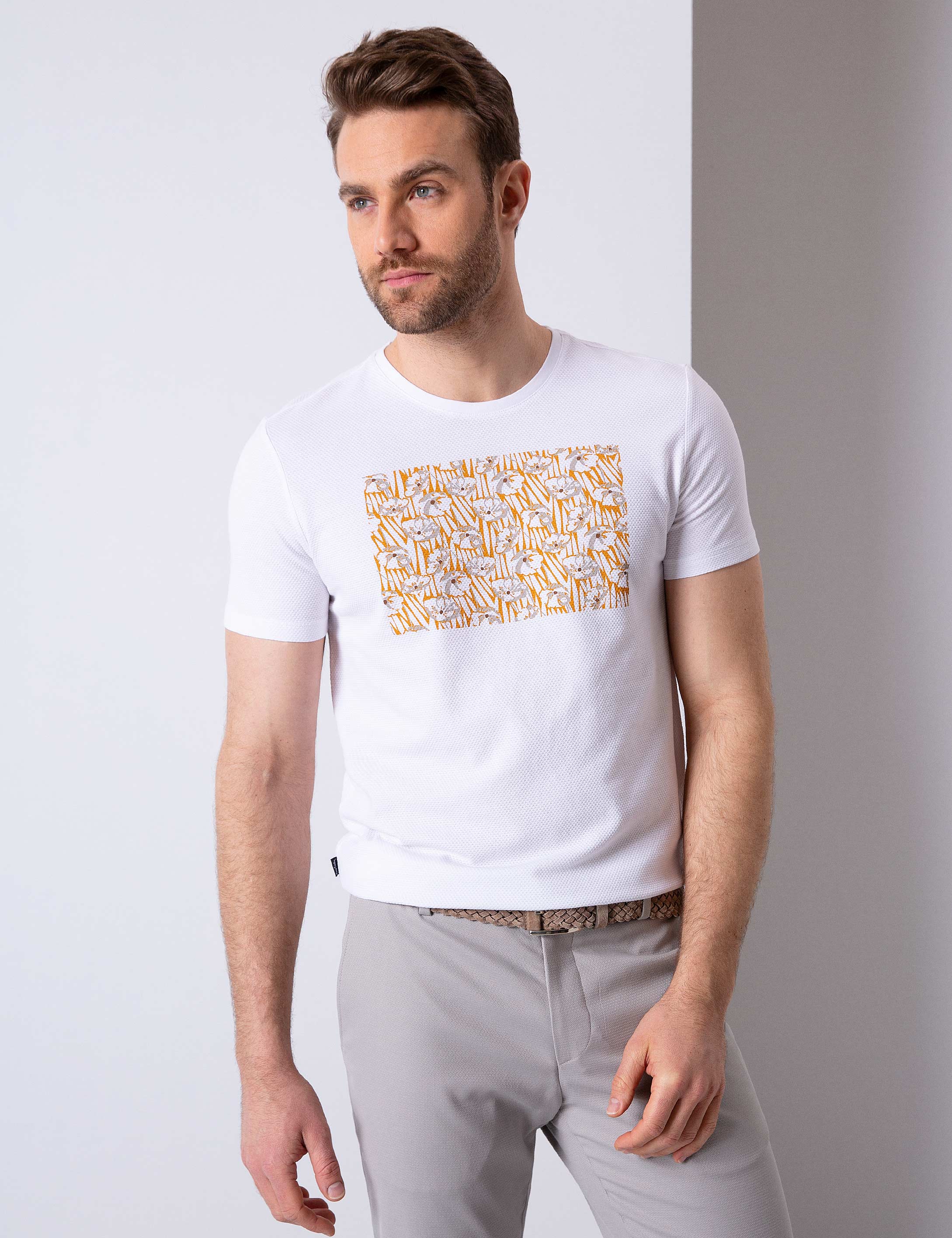 Beyaz Slim Fit Bisiklet Yaka T-Shirt