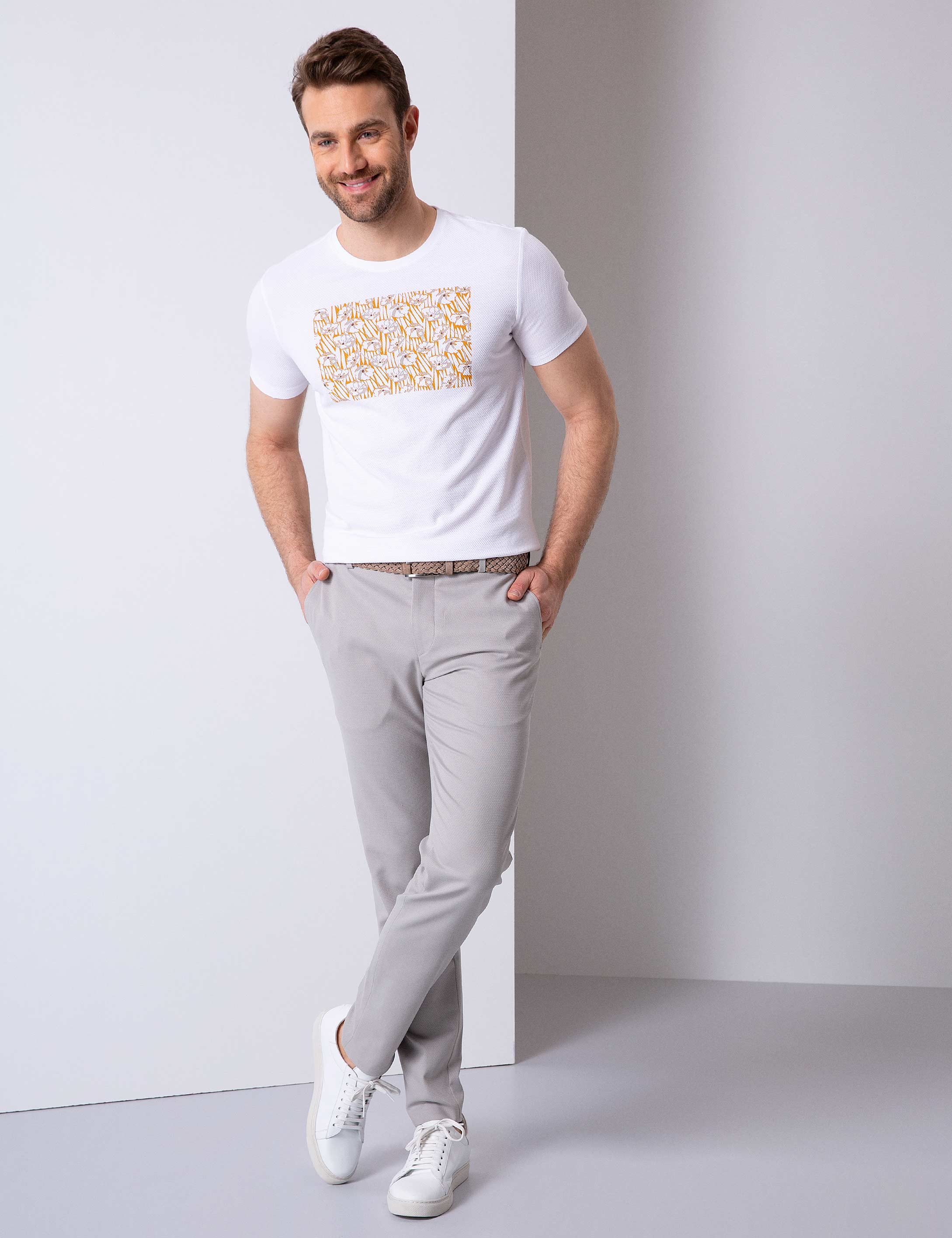 Beyaz Slim Fit Bisiklet Yaka T-Shirt