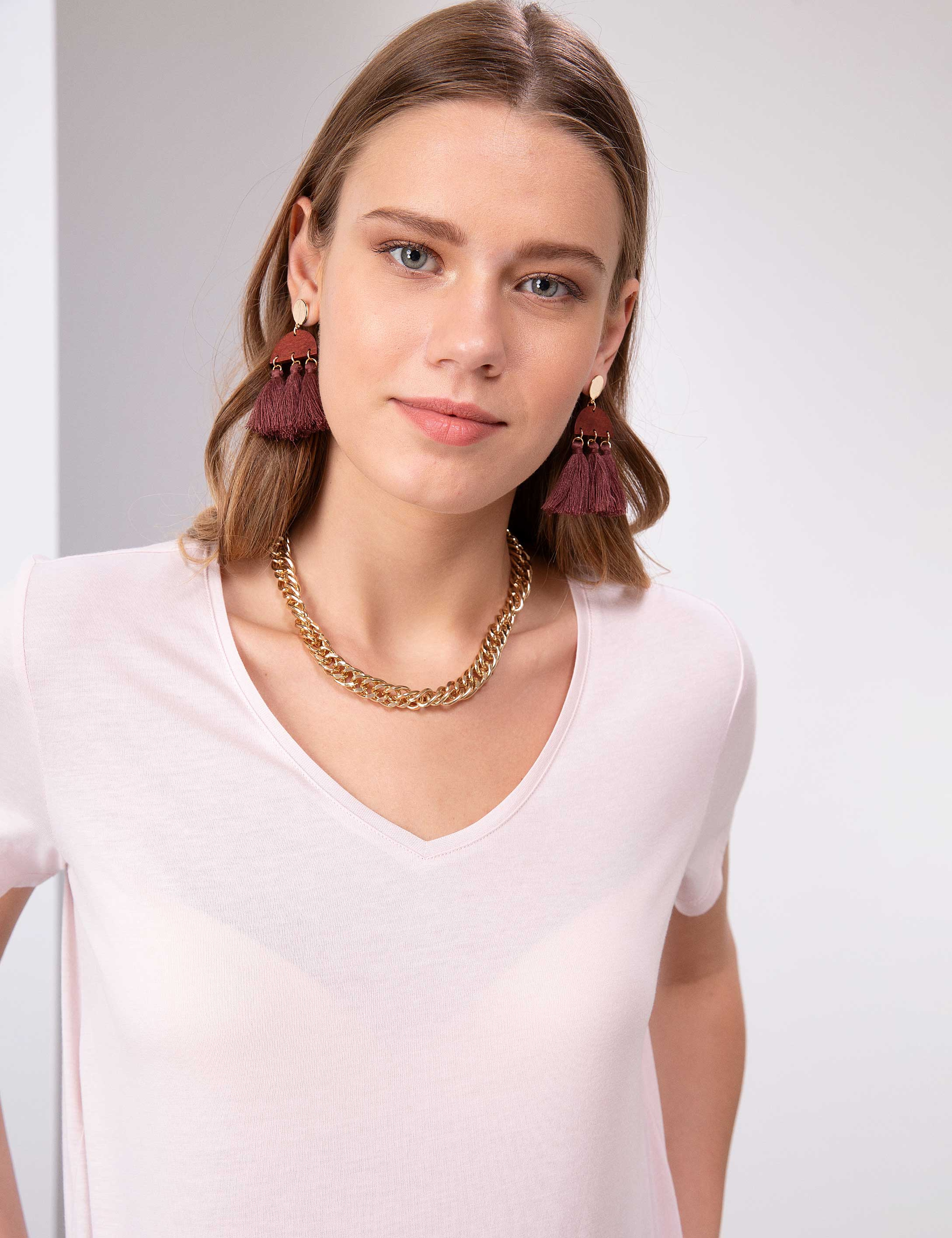 Toz Pembe Regular Fit V Yaka Tişört