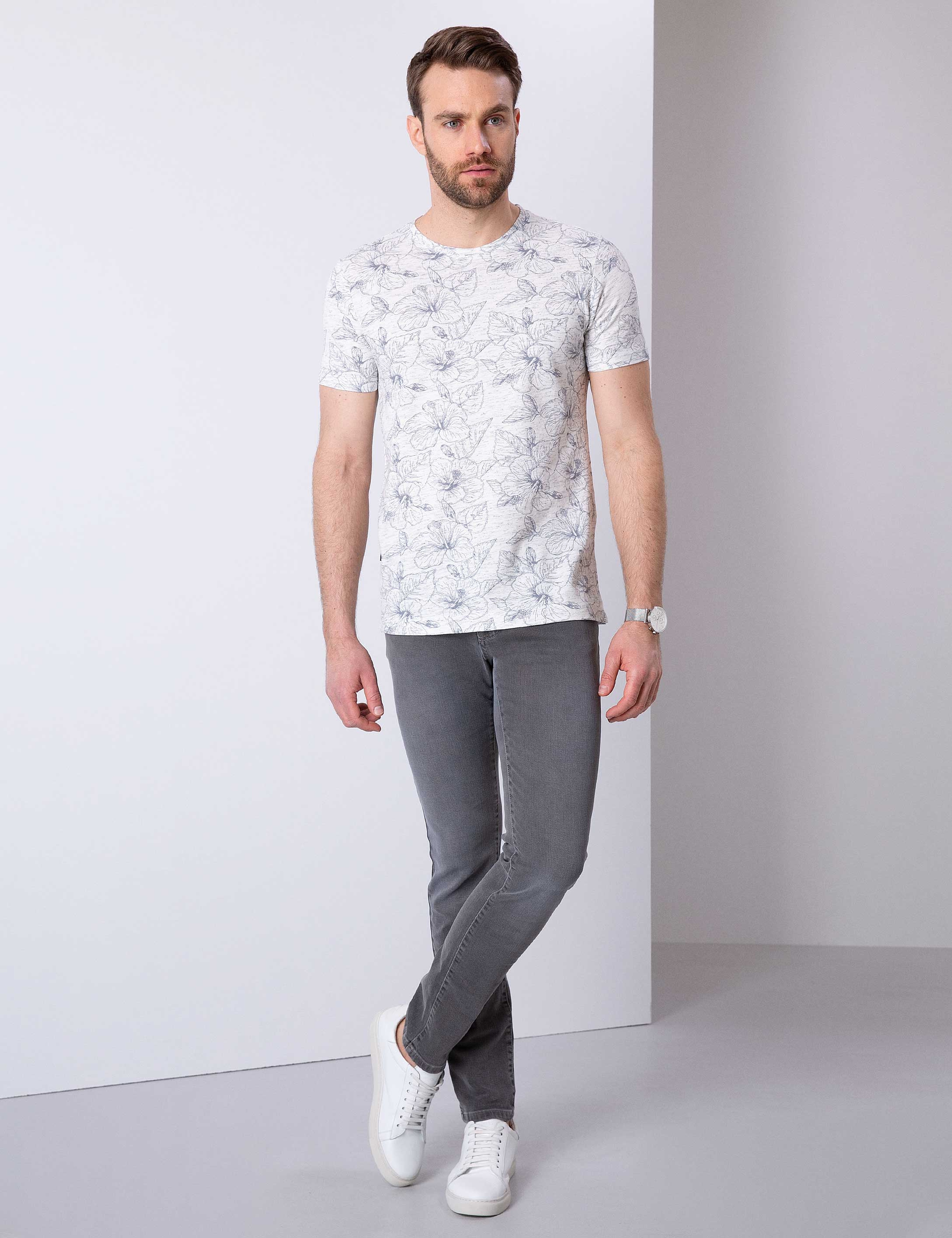 Beyaz Slim Fit Bisiklet Yaka T-Shirt