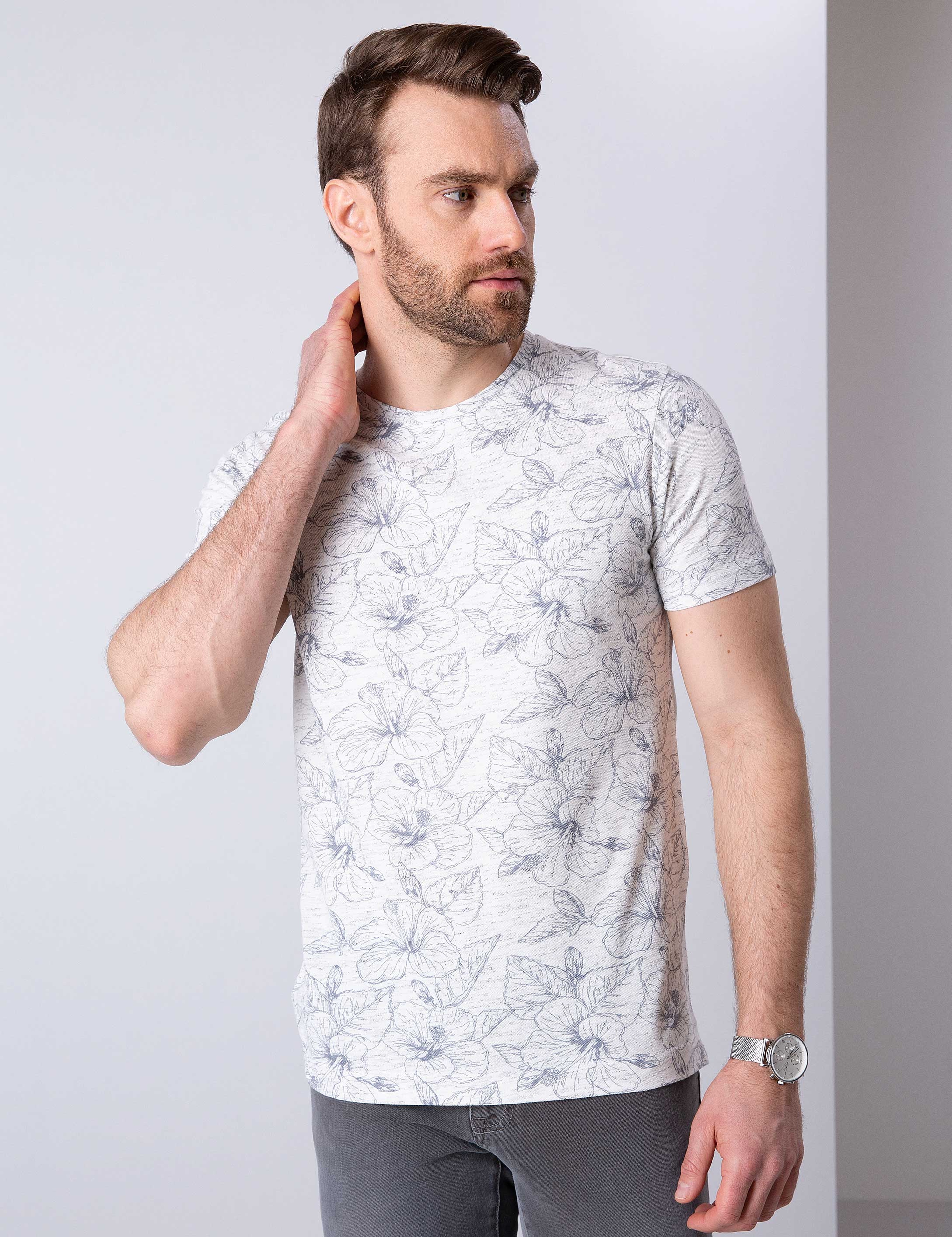 Beyaz Slim Fit Bisiklet Yaka T-Shirt