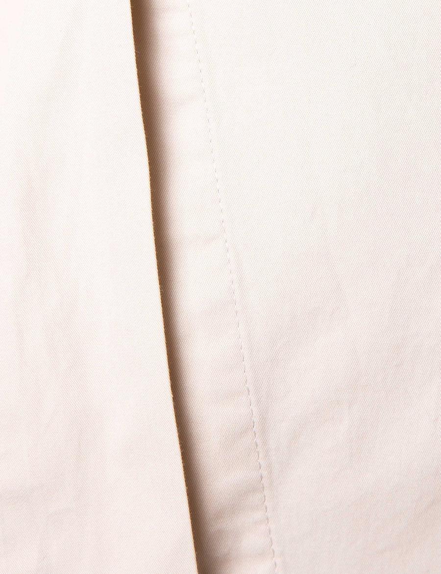 Beyaz Yırtmaç Detaylı Etek