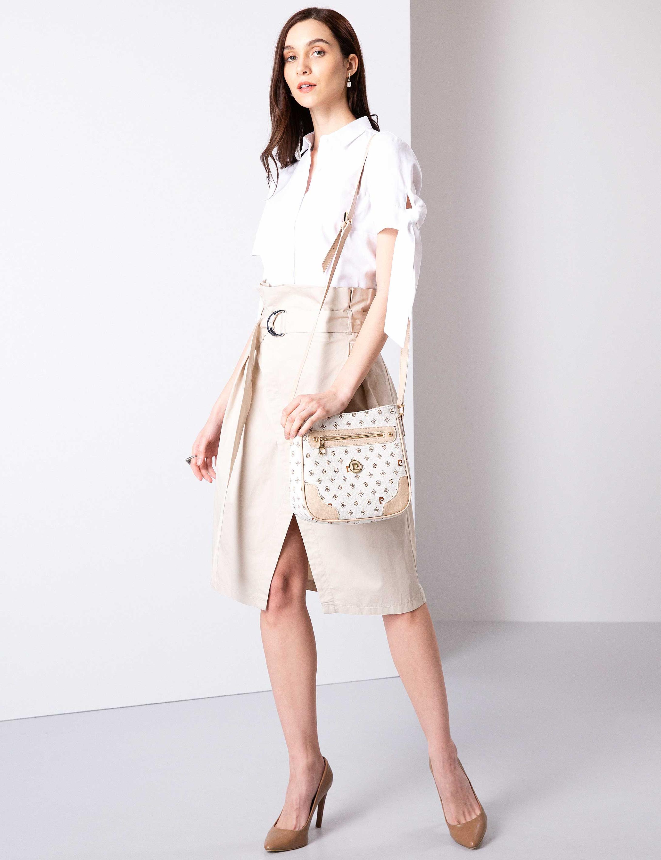 Beyaz Yırtmaç Detaylı Etek