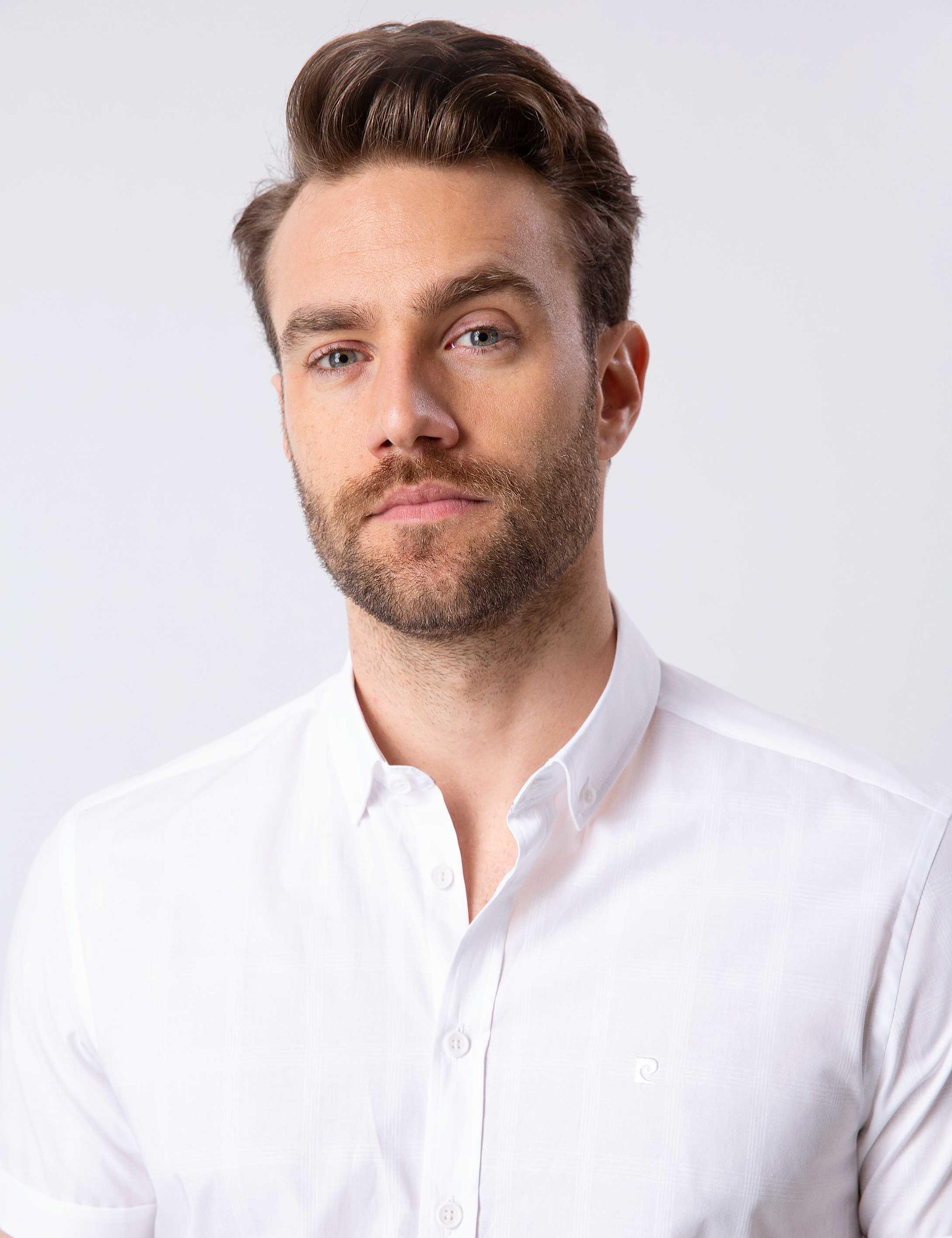 Beyaz Slim Fit Uzun Kollu Gömlek