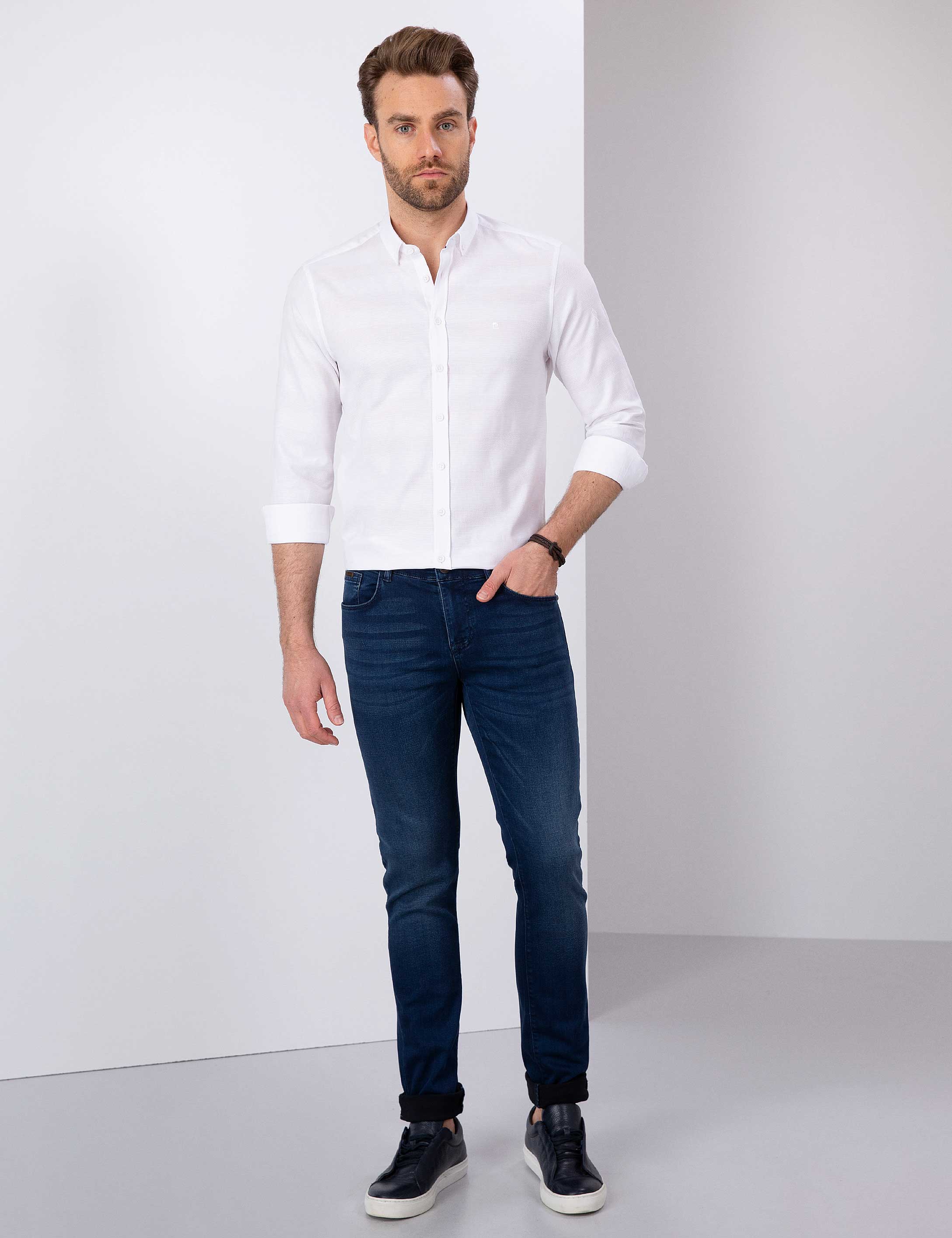 Beyaz Slim Fit Gömlek