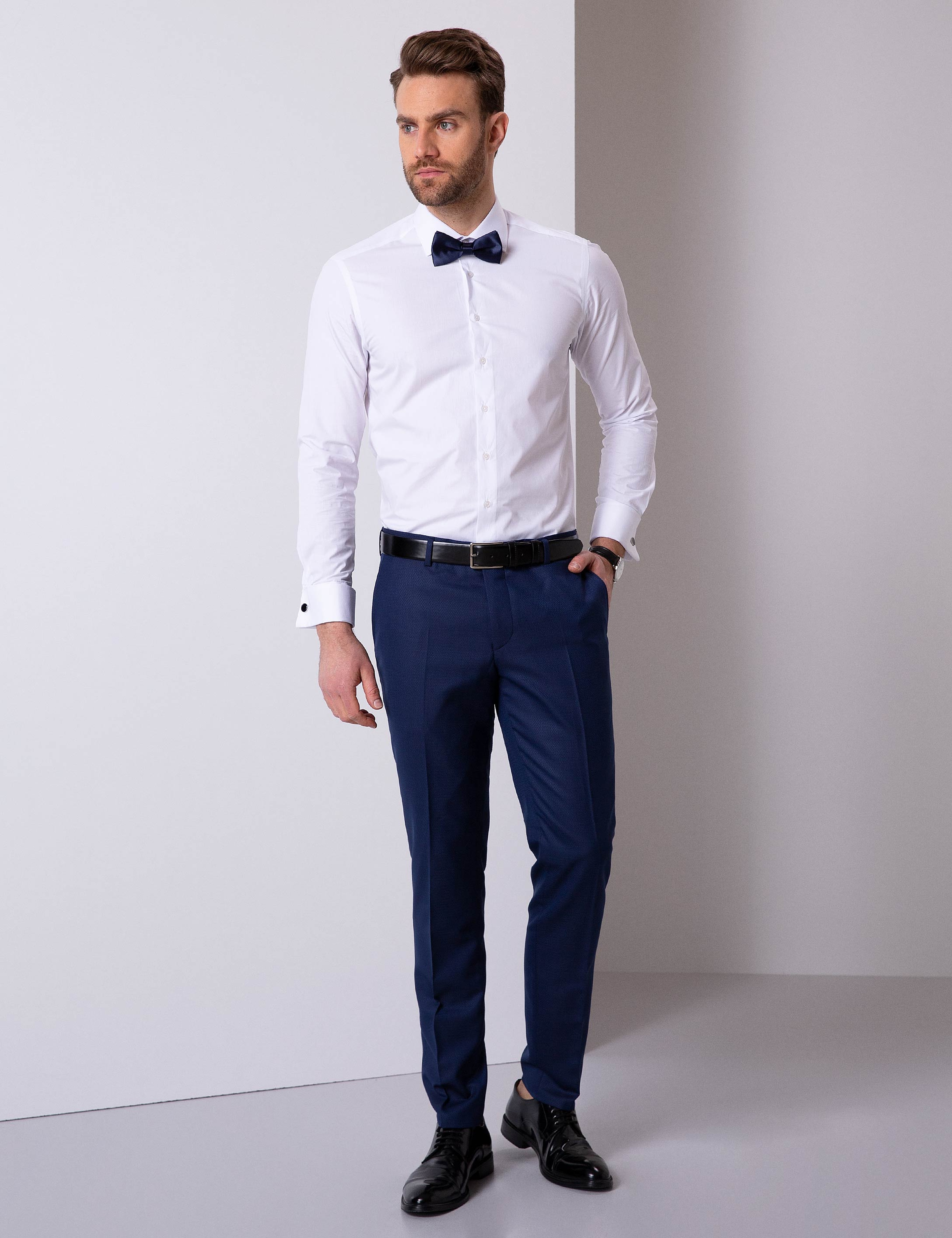 Beyaz Slim Fit Uzun Kollu Basic Gömlek