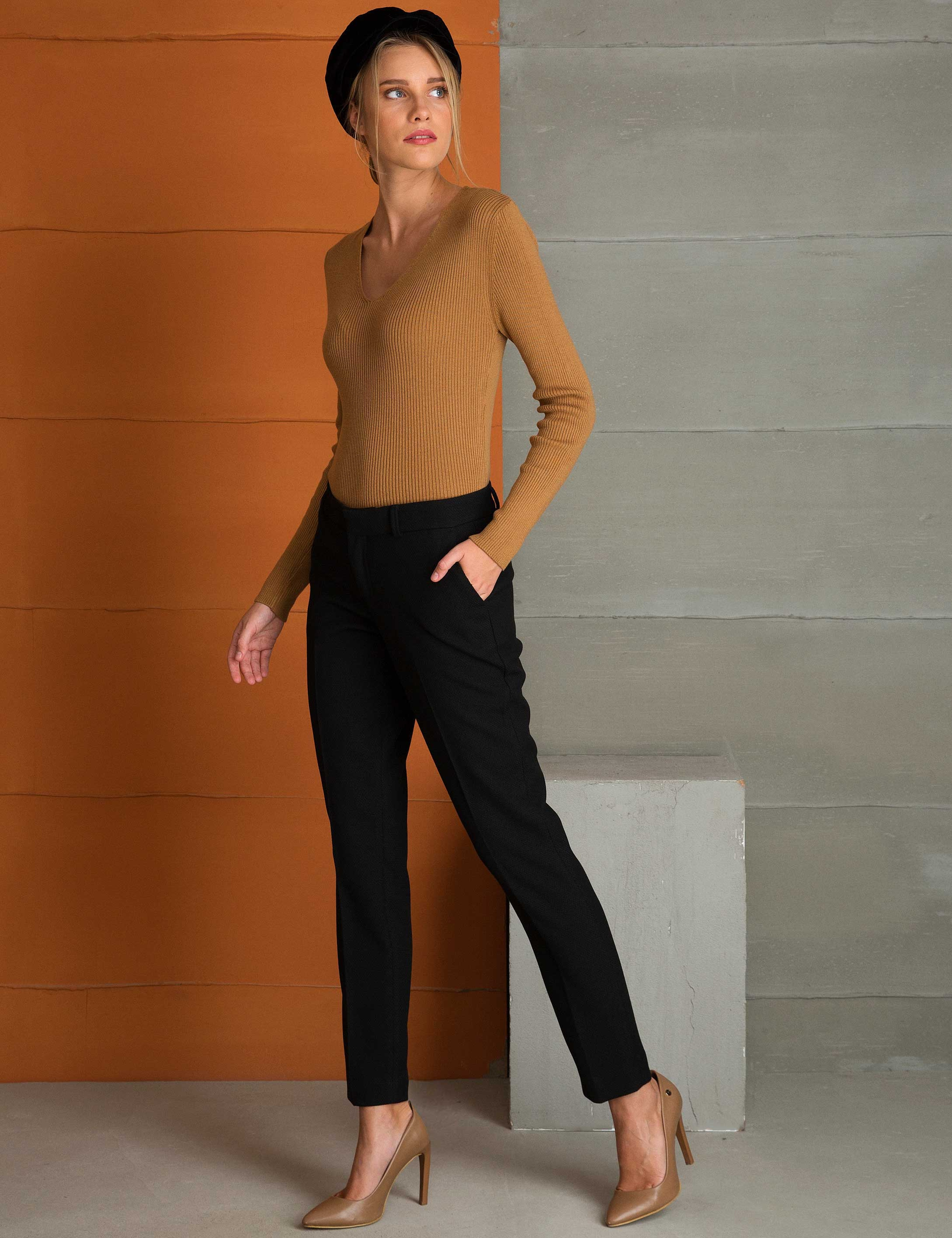 Siyah Slim Fit Kumaş Pantolon - Image 2
