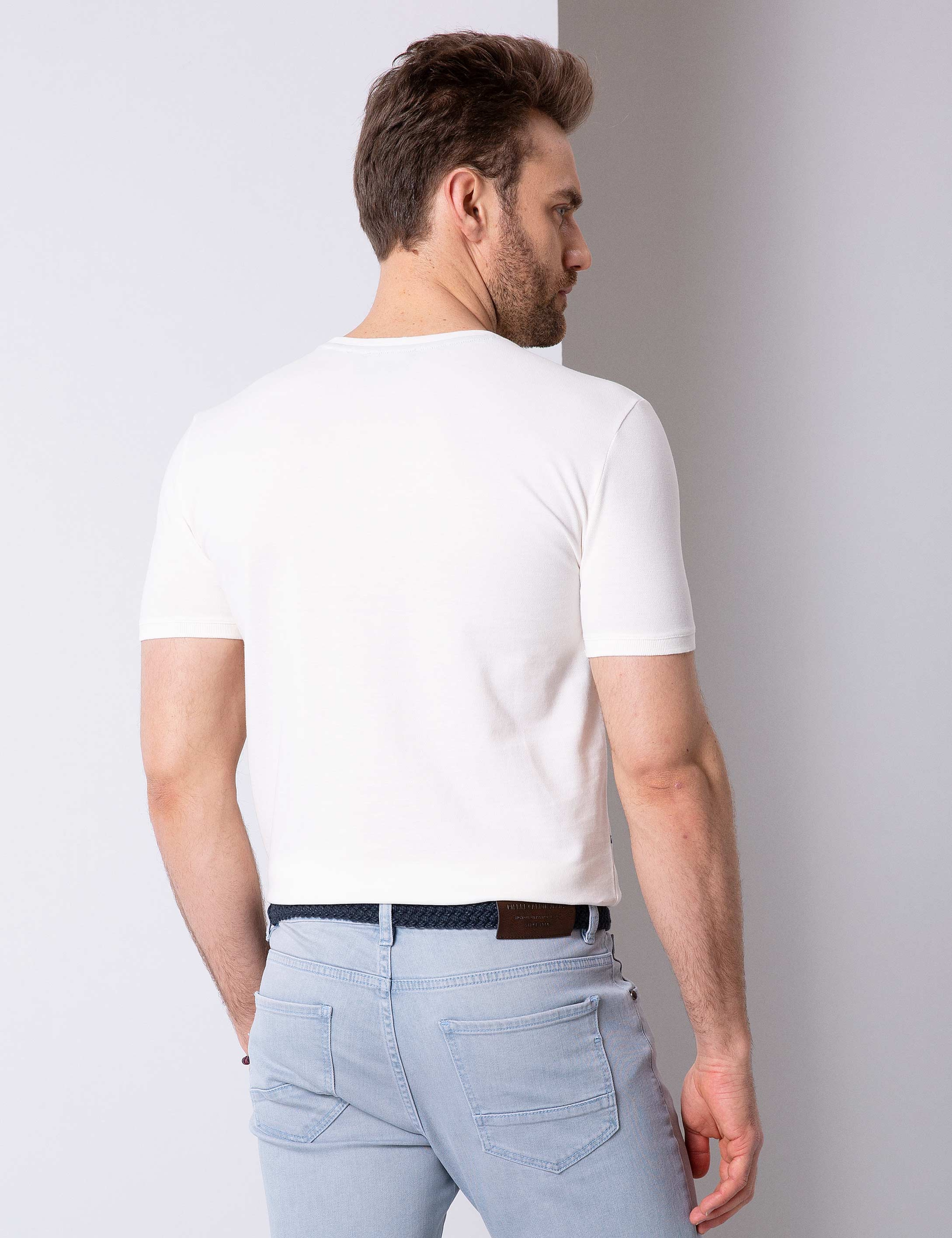 Beyaz Slim Fit Bisiklet Yaka T-Shirt - Image 4