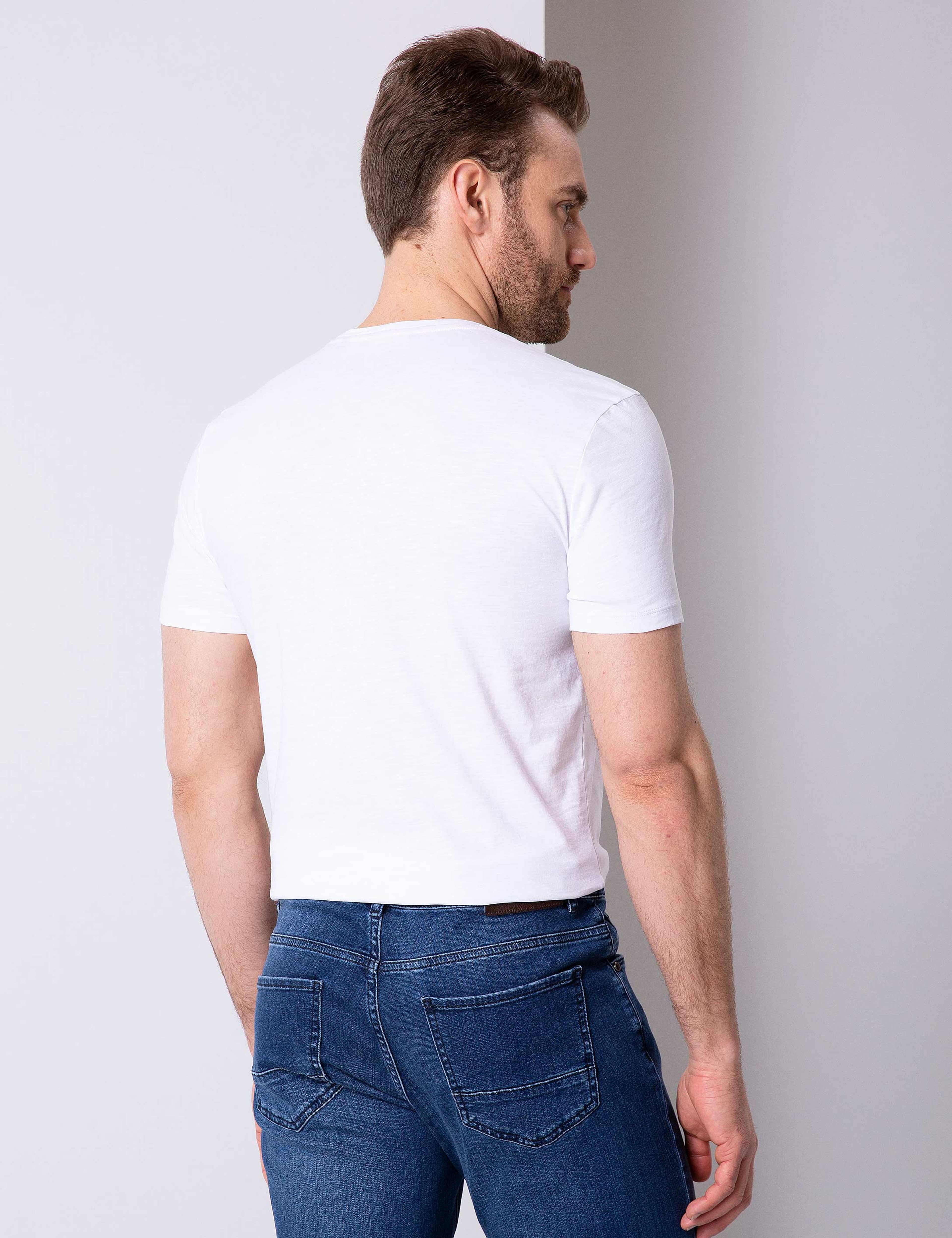Beyaz Slim Fit Bisiklet Yaka T-Shirt