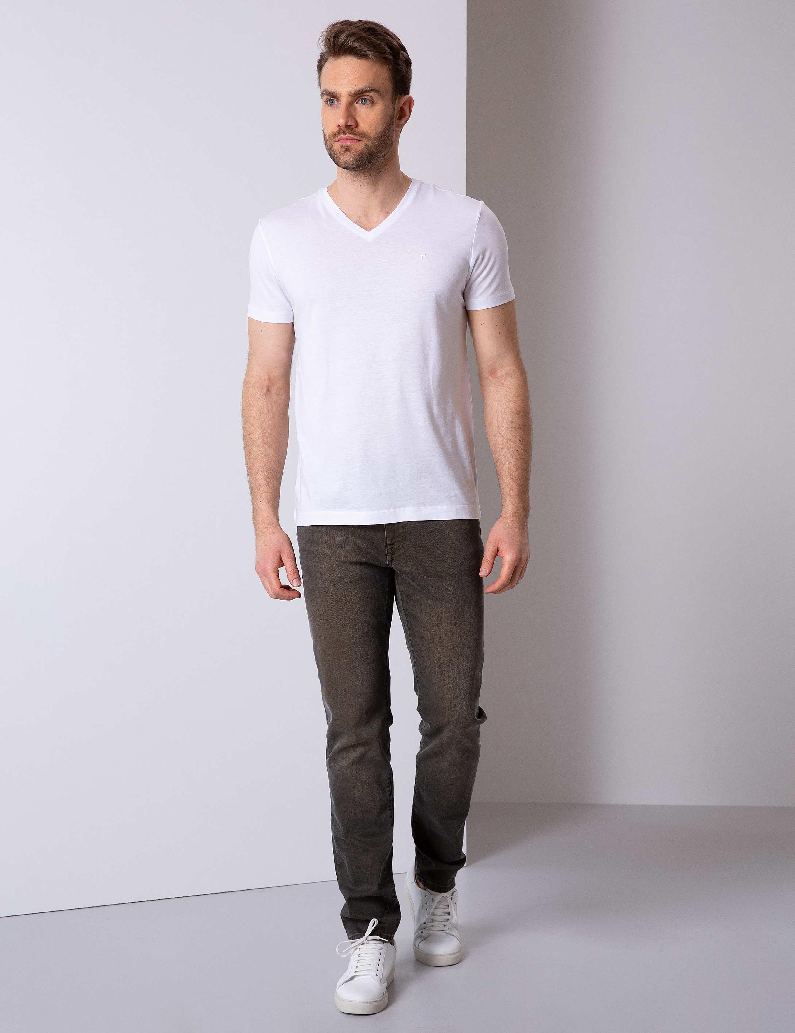 Beyaz Slim Fit Basic Tişört