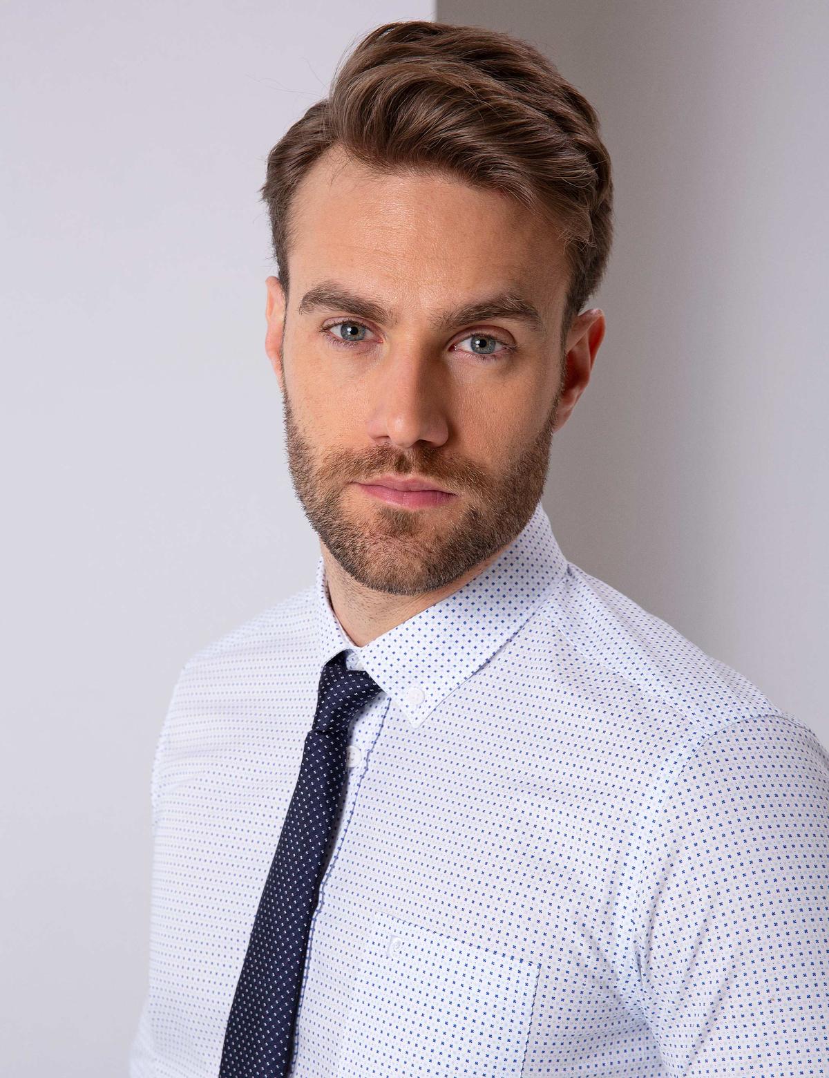 Beyaz Regular Fit Uzun Kollu Gömlek