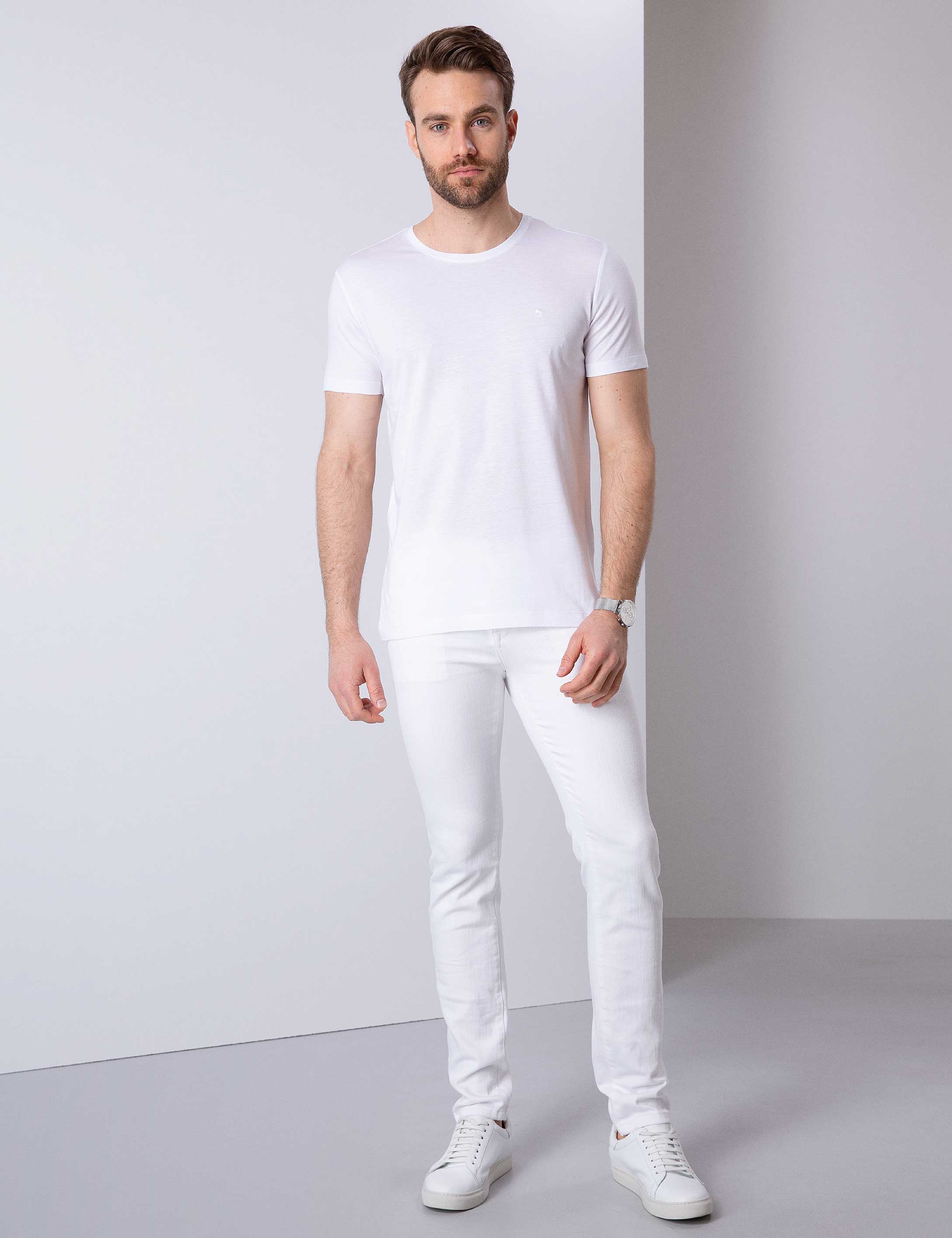 Beyaz Slim Fit Bisiklet Yaka Basic Tişört - Image 2