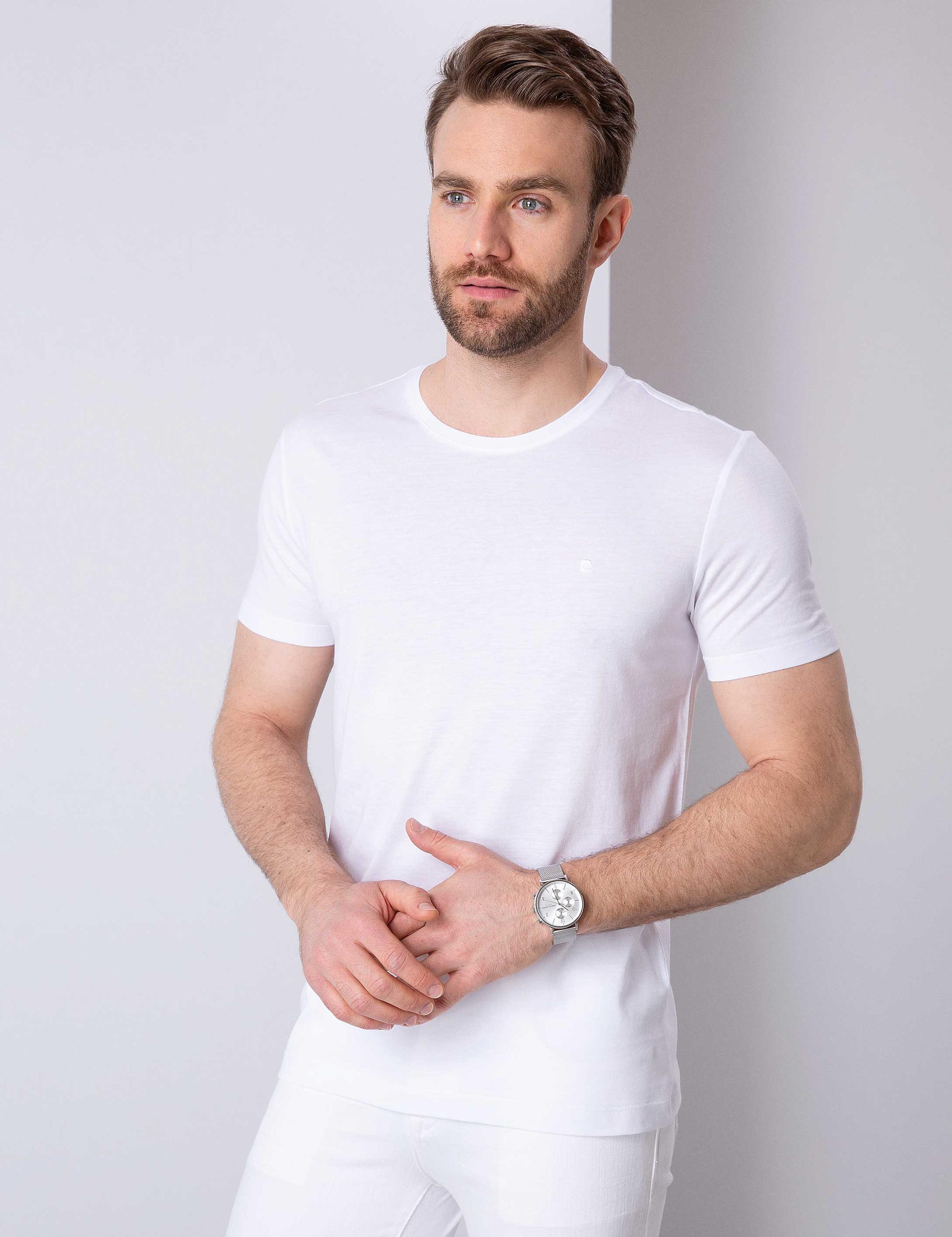 Beyaz Slim Fit Bisiklet Yaka Basic Tişört