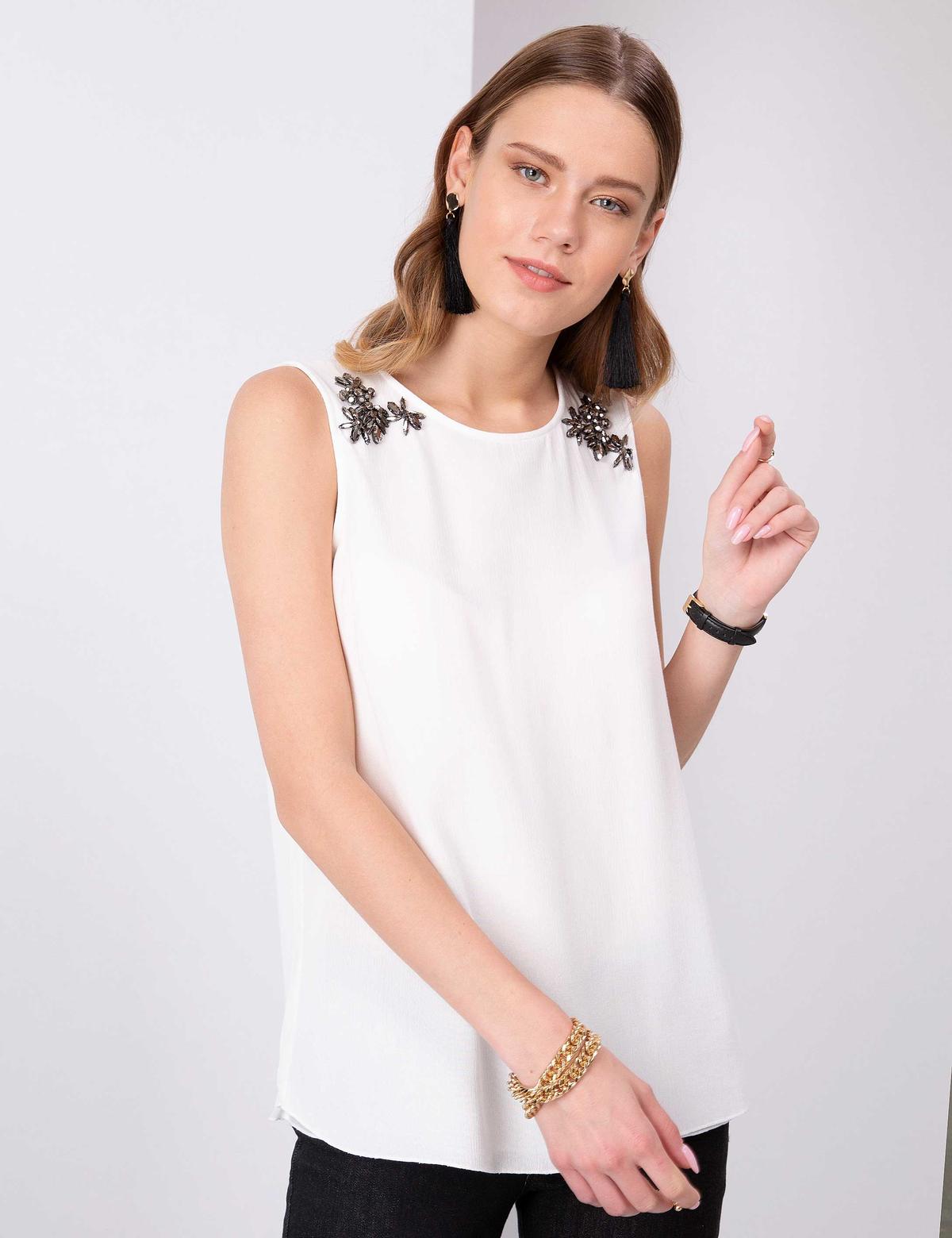 Ekru Taş Detaylı Kolsuz Bluz - 50204227013