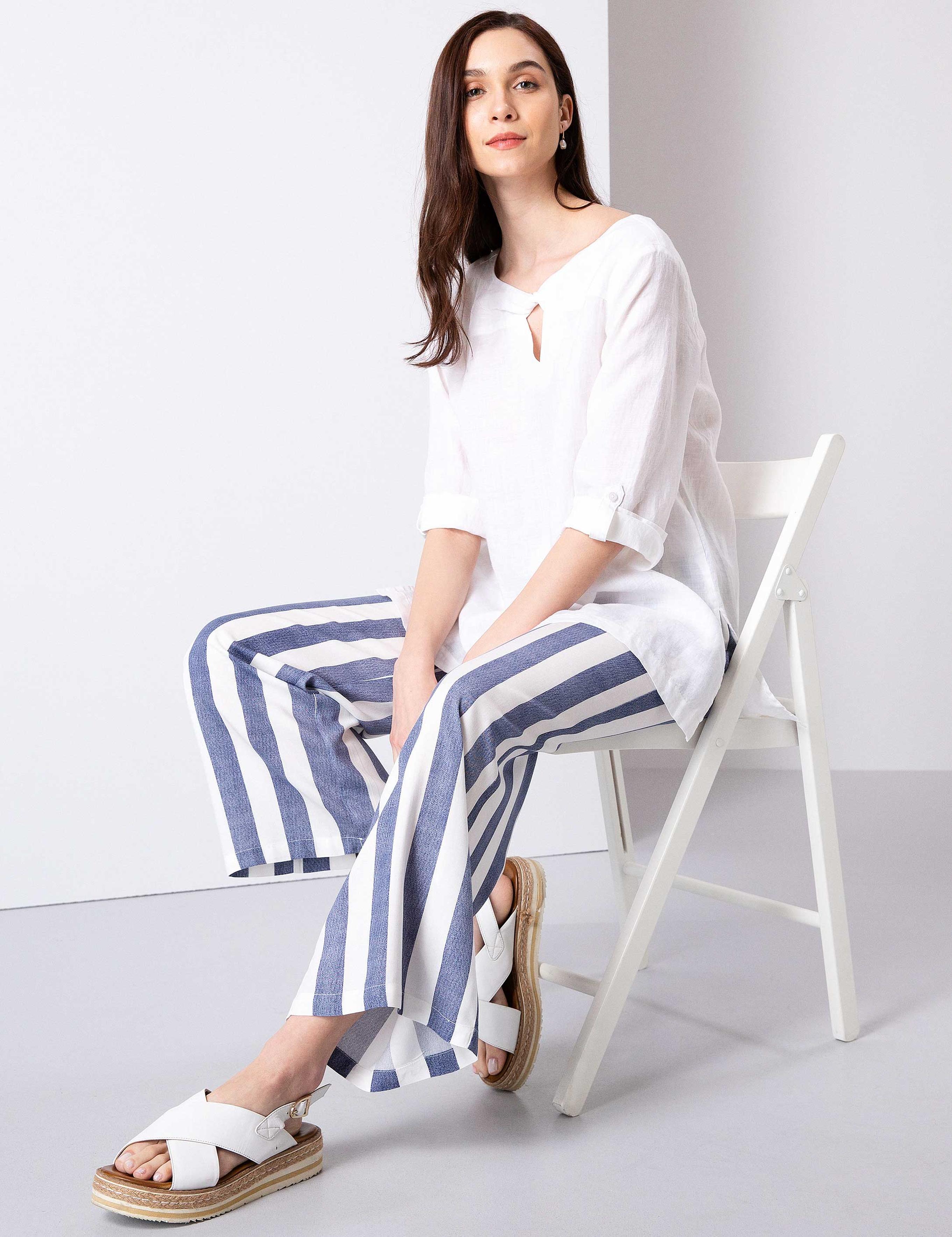 Beyaz Comfort Fit Bluz