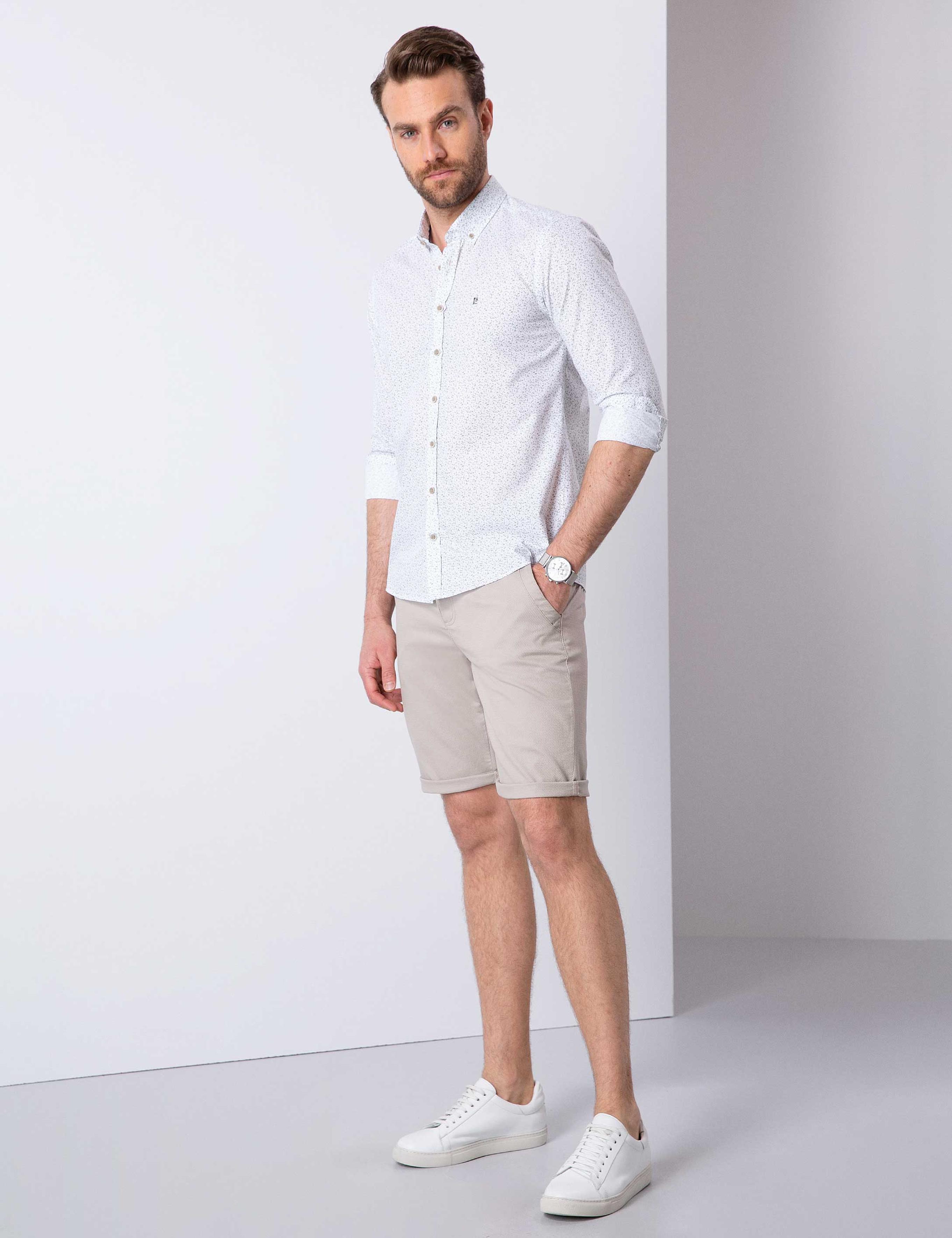 Bej Standart Fit Bermuda Şort