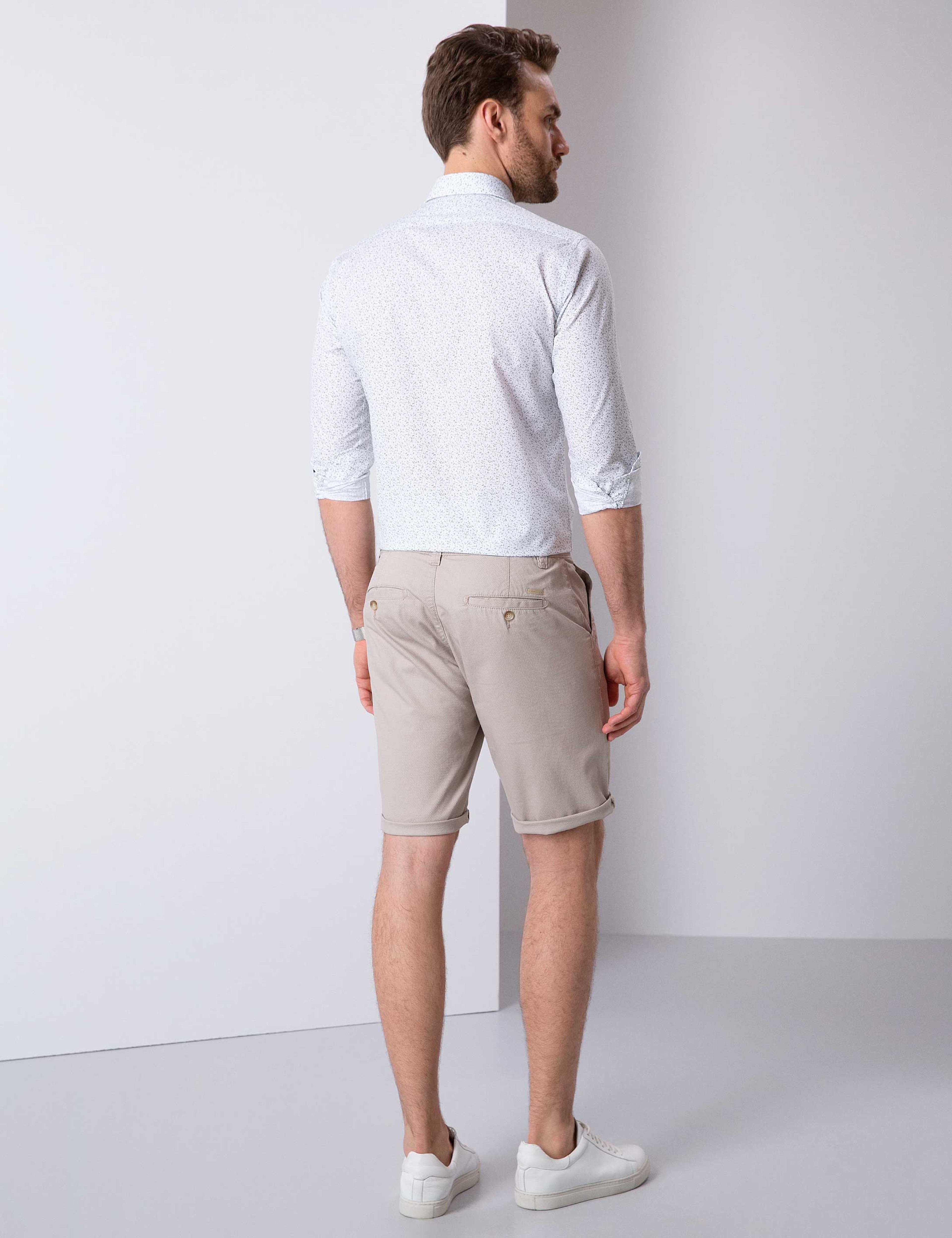 Bej Standart Fit Bermuda Şort - Image 3