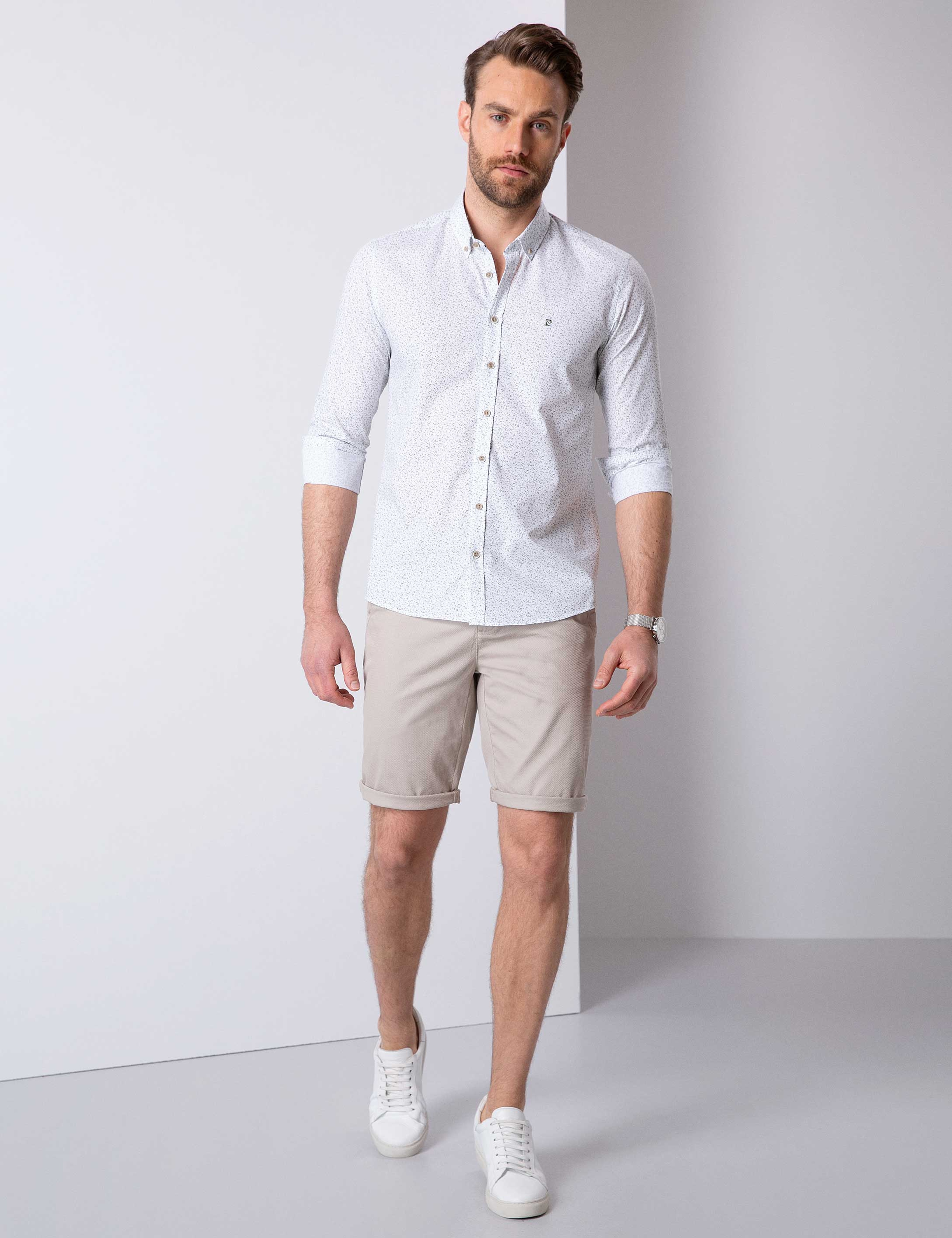 Bej Standart Fit Bermuda Şort