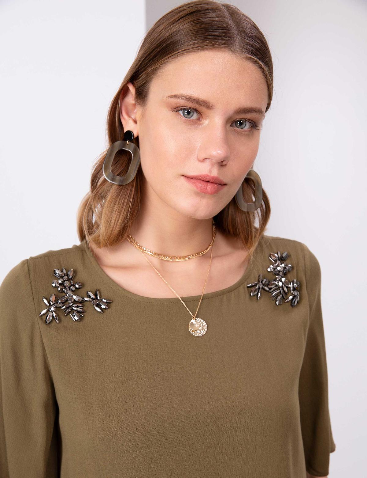 Haki Taş Detaylı Bluz