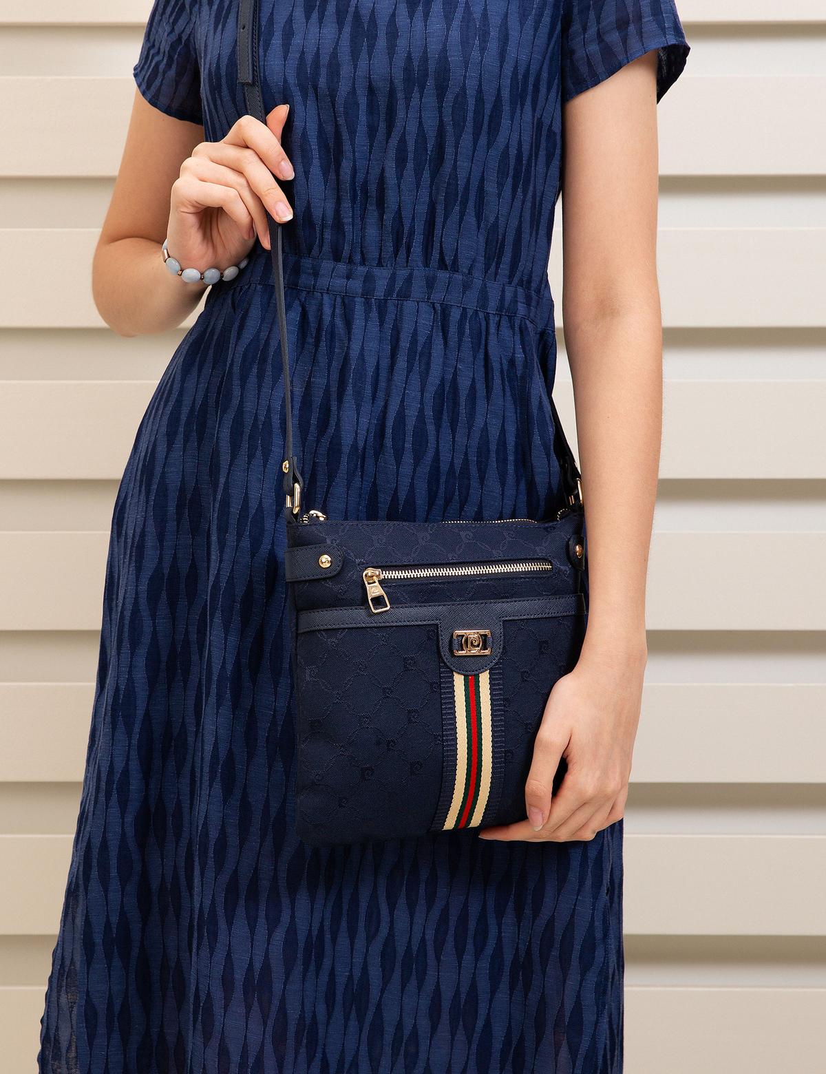 Lacivert Çapraz Çanta