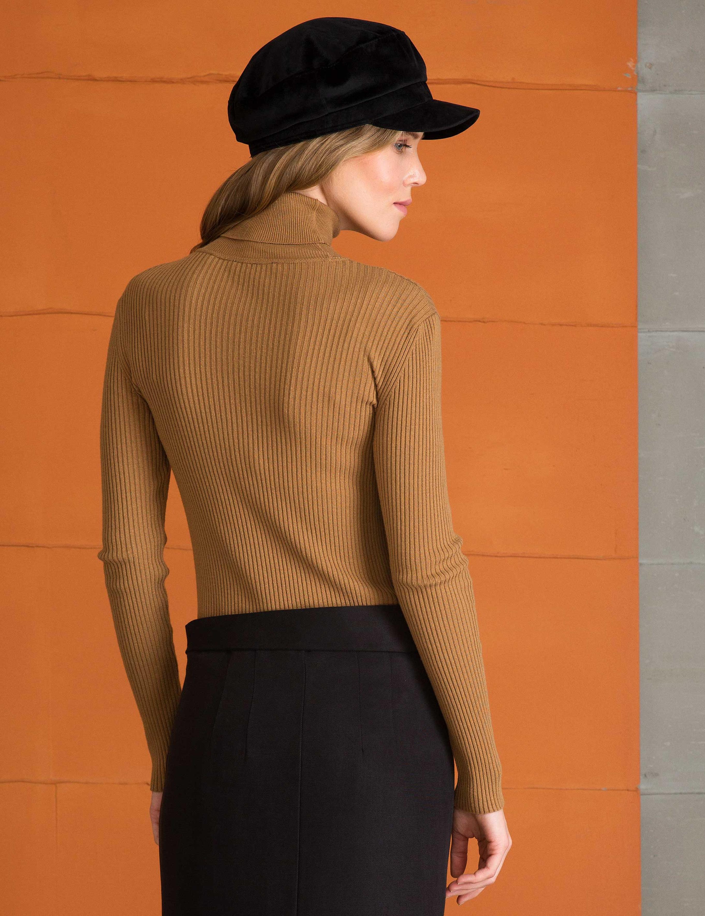 Camel Slim Fit Kazak